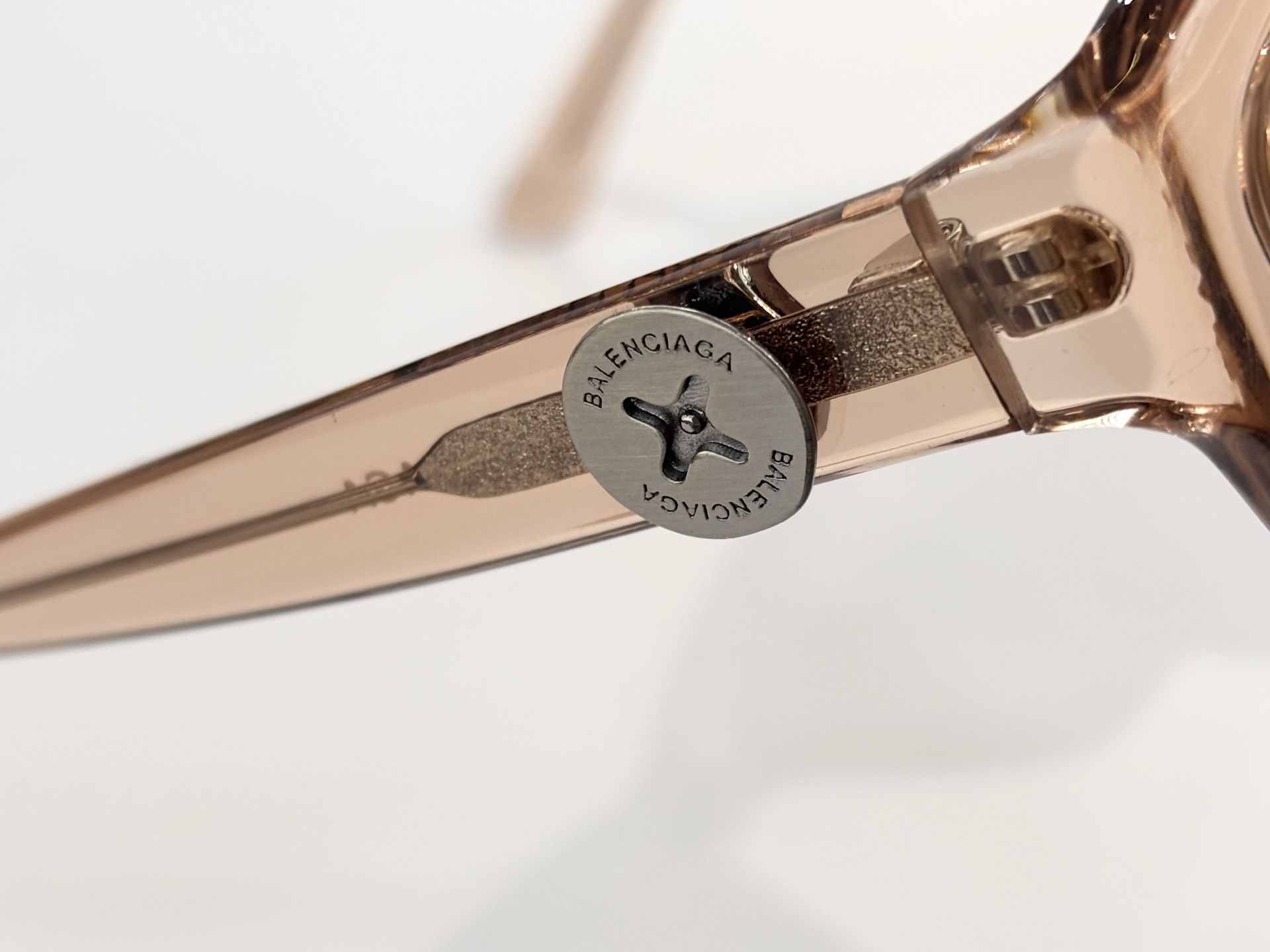 BALENCIAGAMOD：BB0409SSize：58口18 140