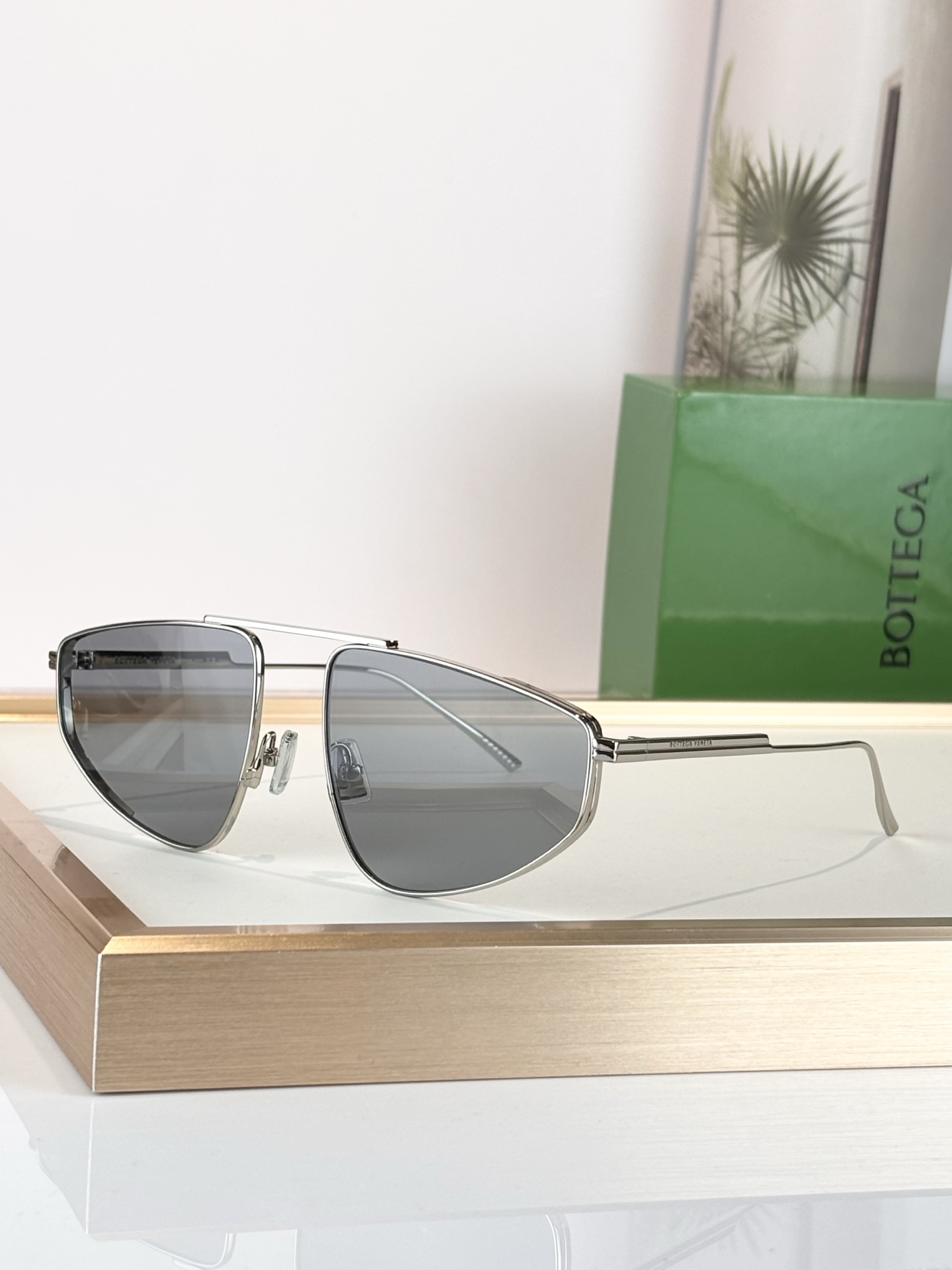 Bottega Venet*Mod：BV1466SSize：59口19-140🌹