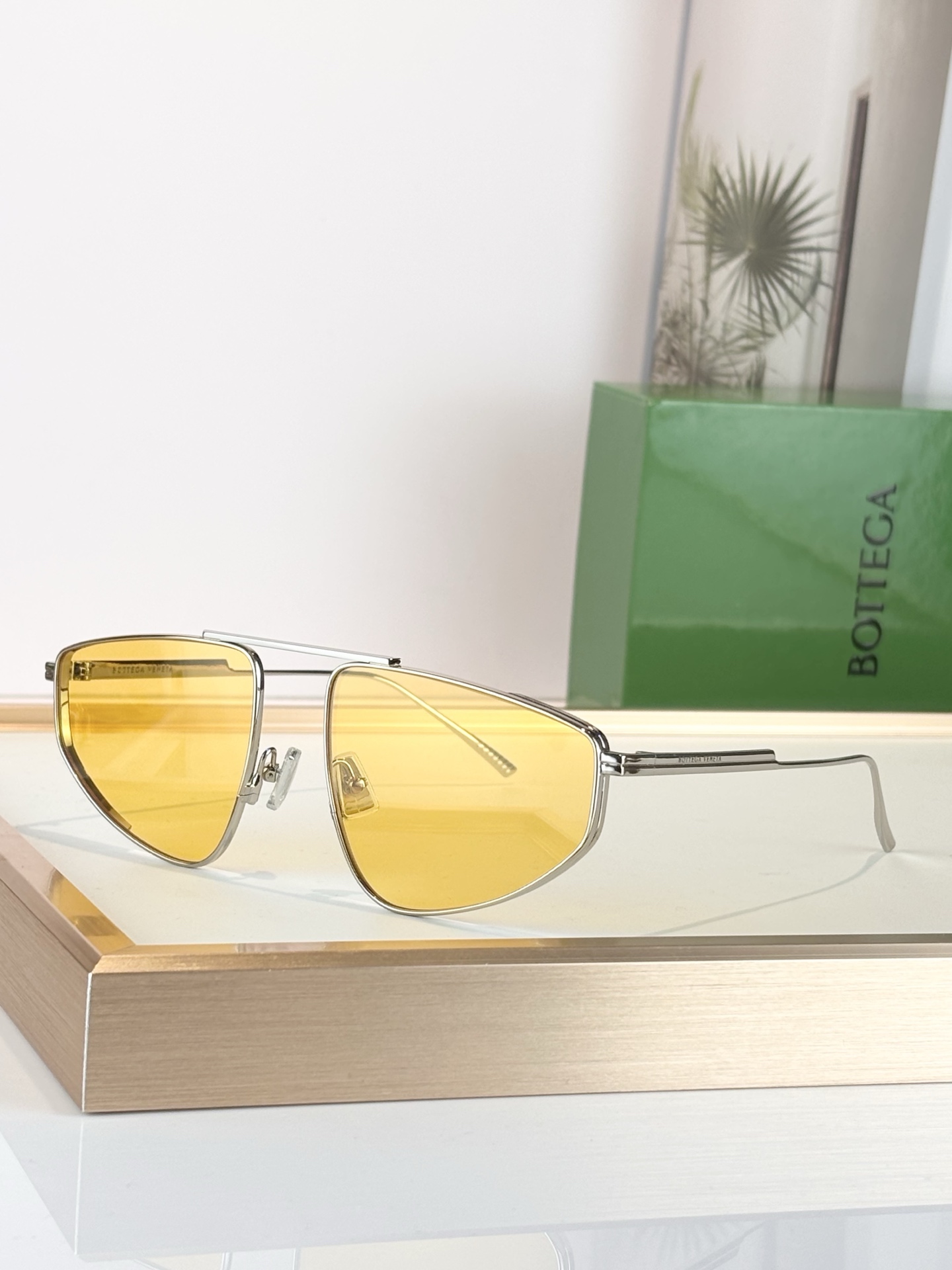 Bottega Venet*Mod：BV1466SSize：59口19-140🌹