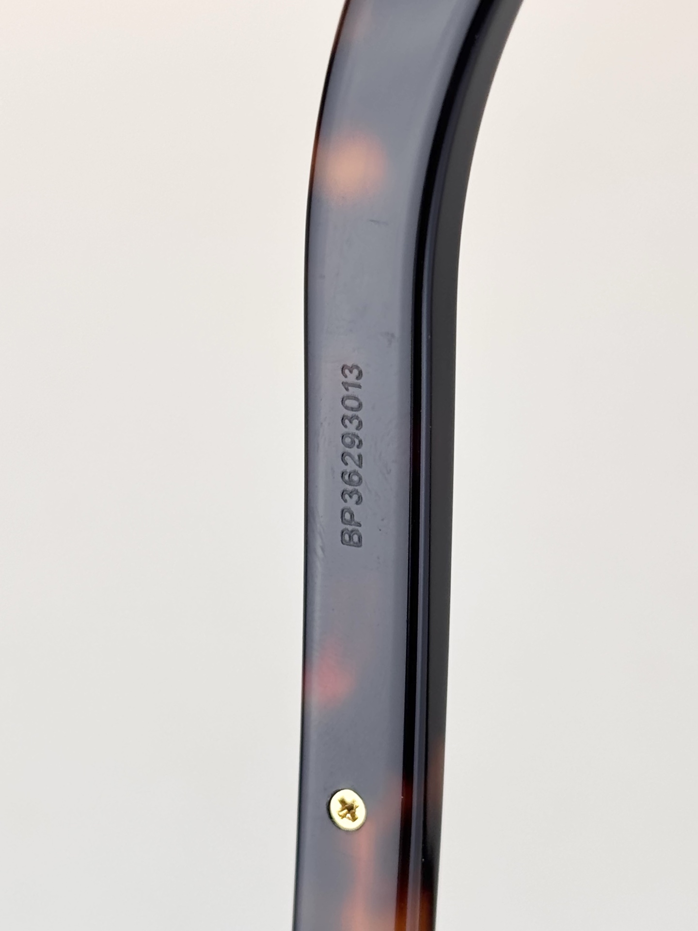 PRADAMOD：PR D01VUSize：52口20 145