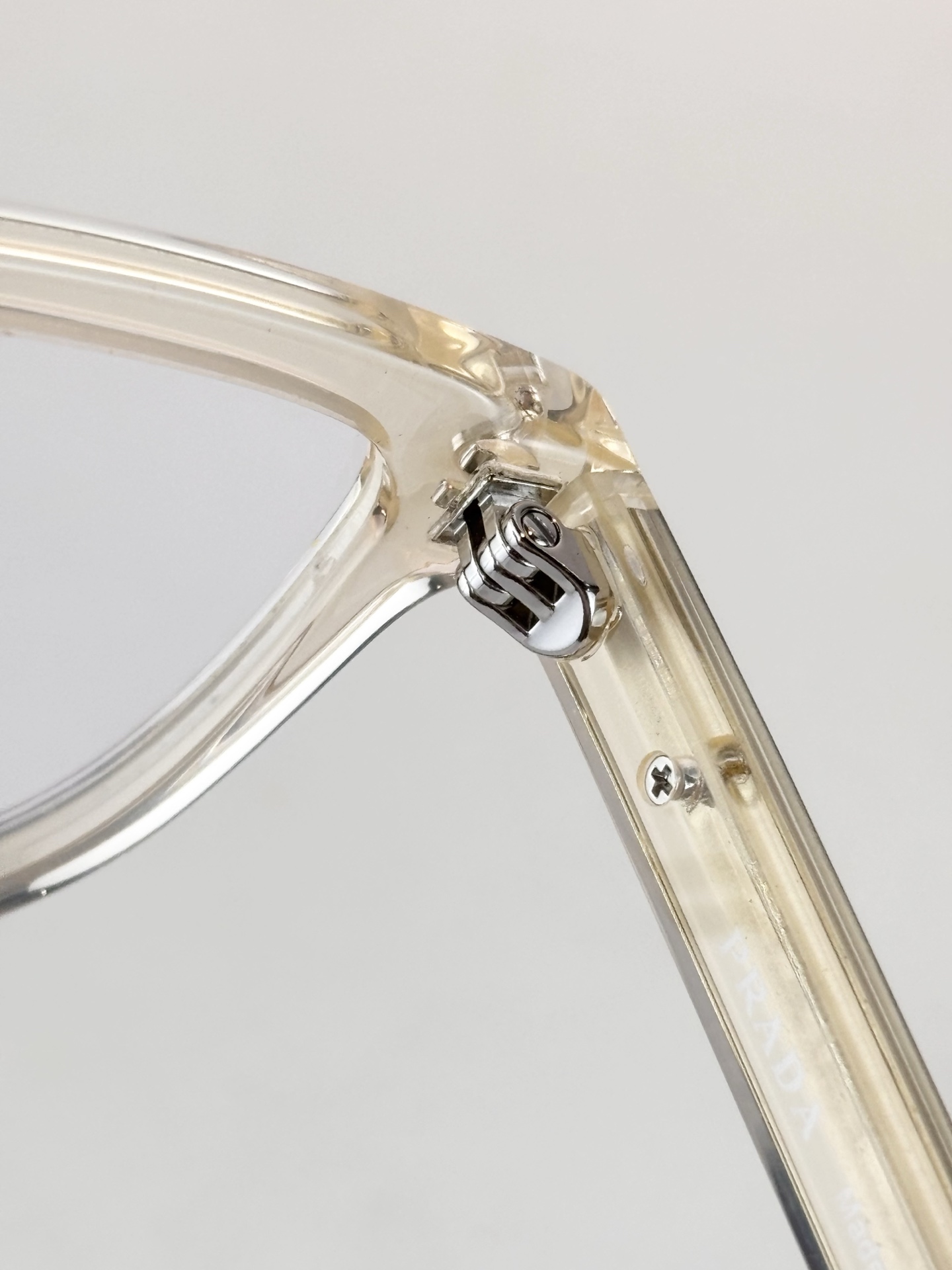 PRADAMOD：PR D01VUSize：52口20 145