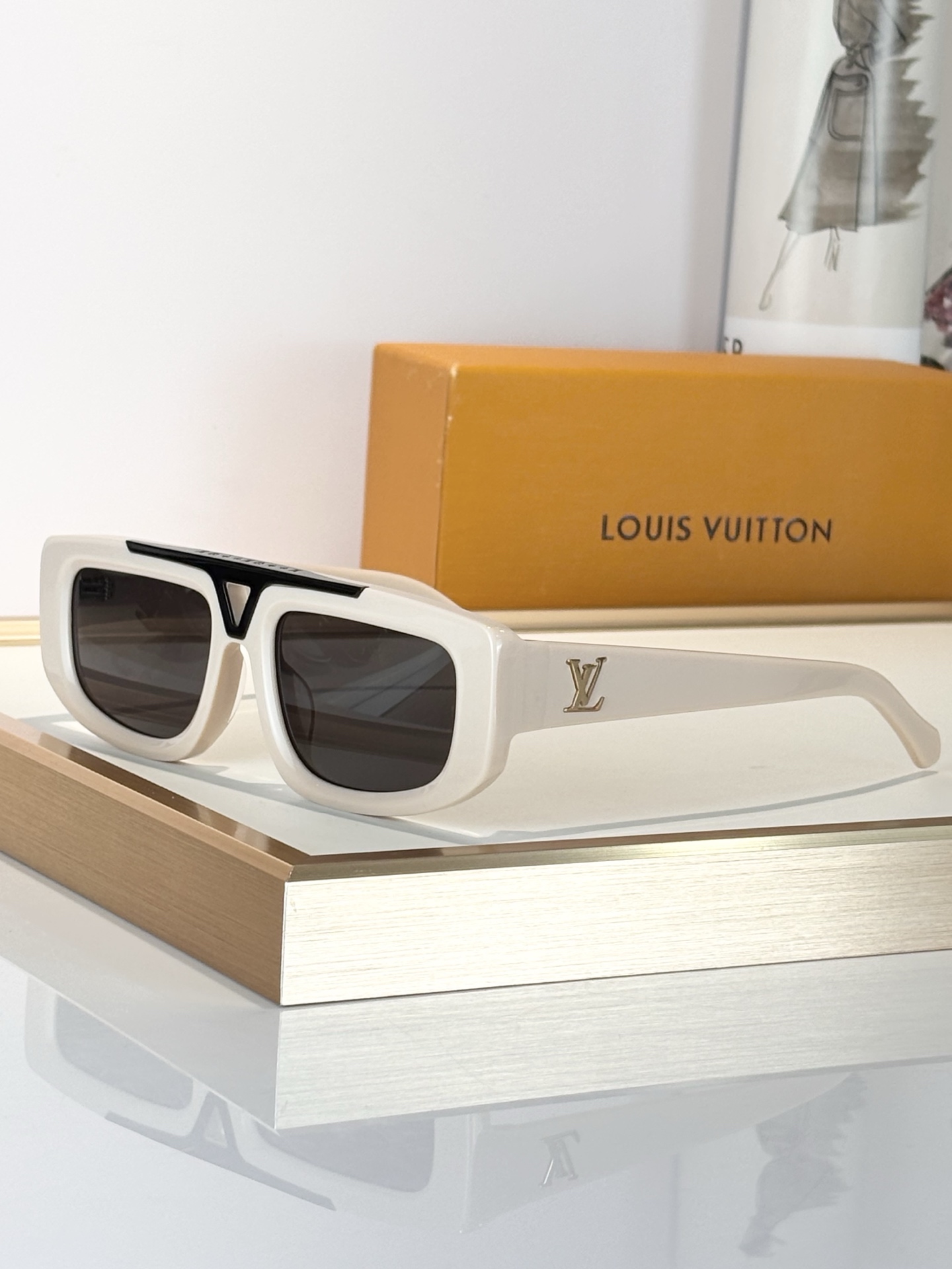 LOUIS VUITTO* MOD:Z1954UZ1950UZ1953UZ1952U Z1956UZ19