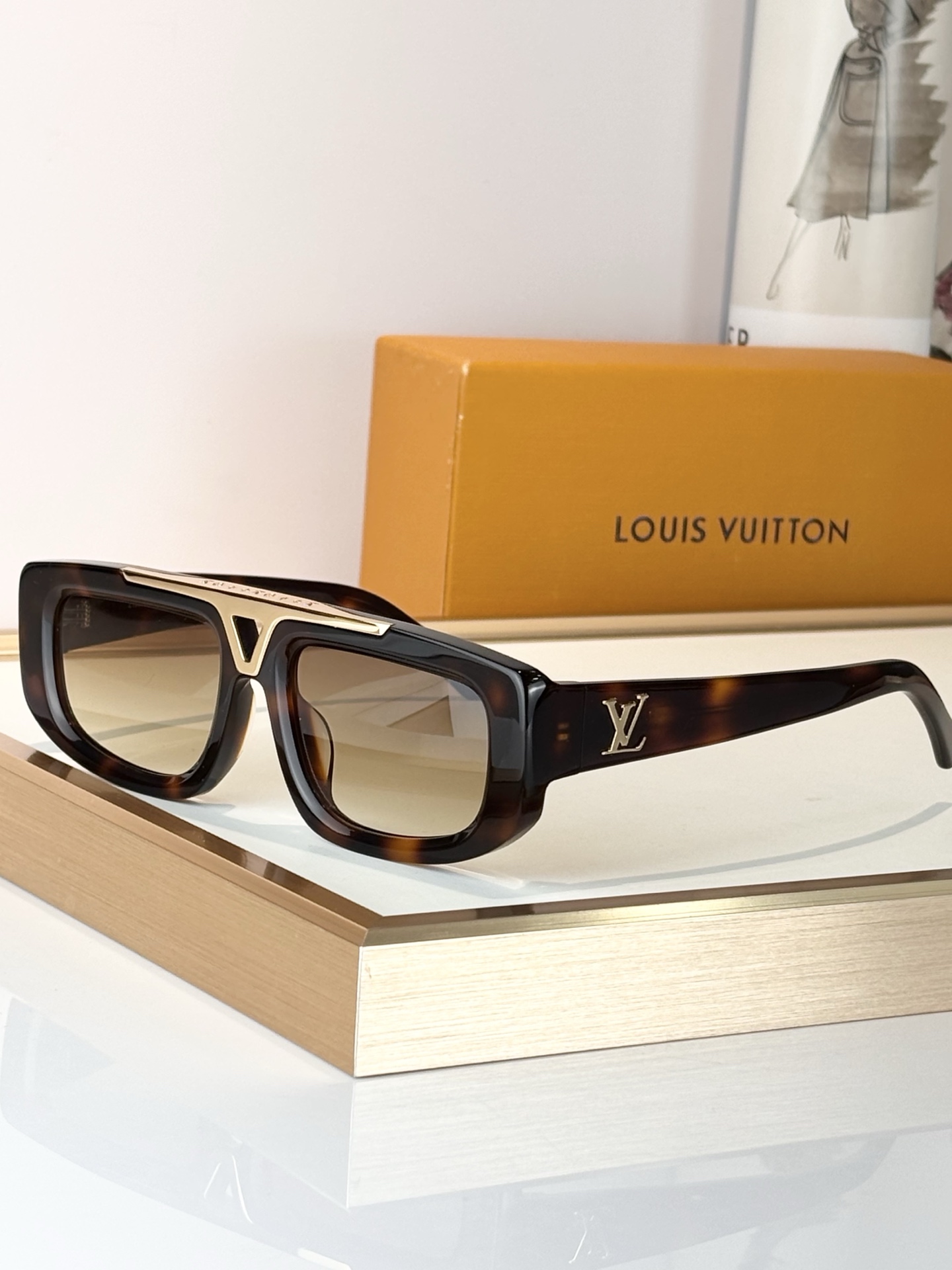 LOUIS VUITTO* MOD:Z1954UZ1950UZ1953UZ1952U Z1956UZ19