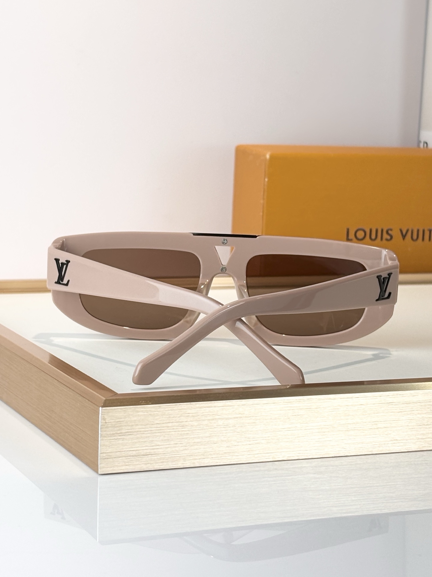 LOUIS VUITTO* MOD:Z1954UZ1950UZ1953UZ1952U Z1956UZ19