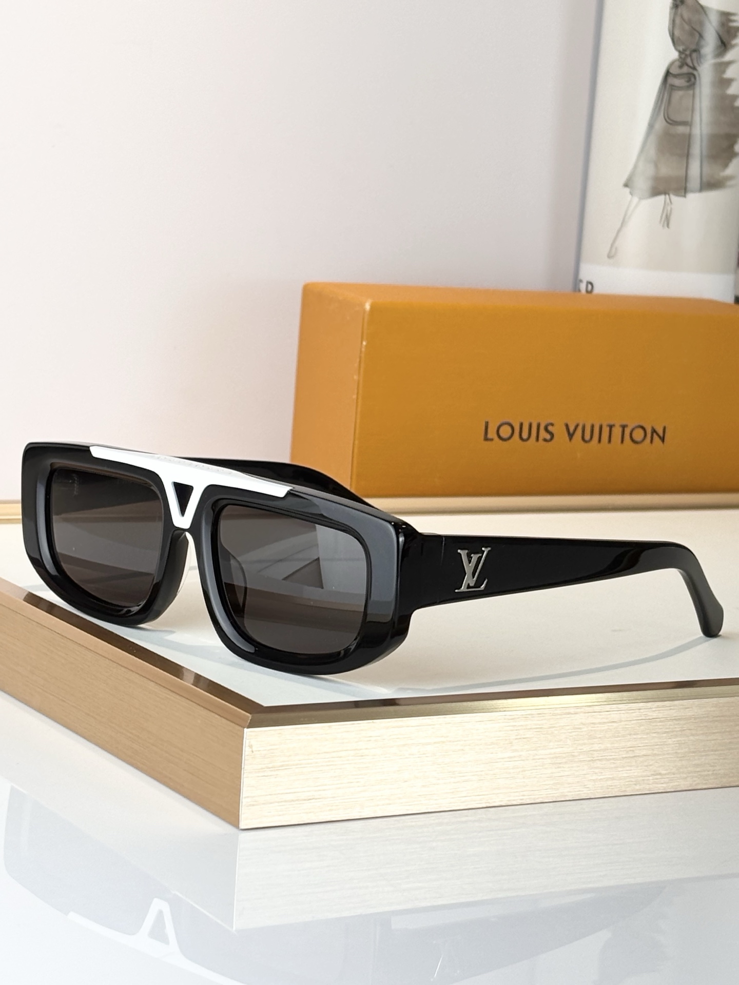 LOUIS VUITTO* MOD:Z1954UZ1950UZ1953UZ1952U Z1956UZ19