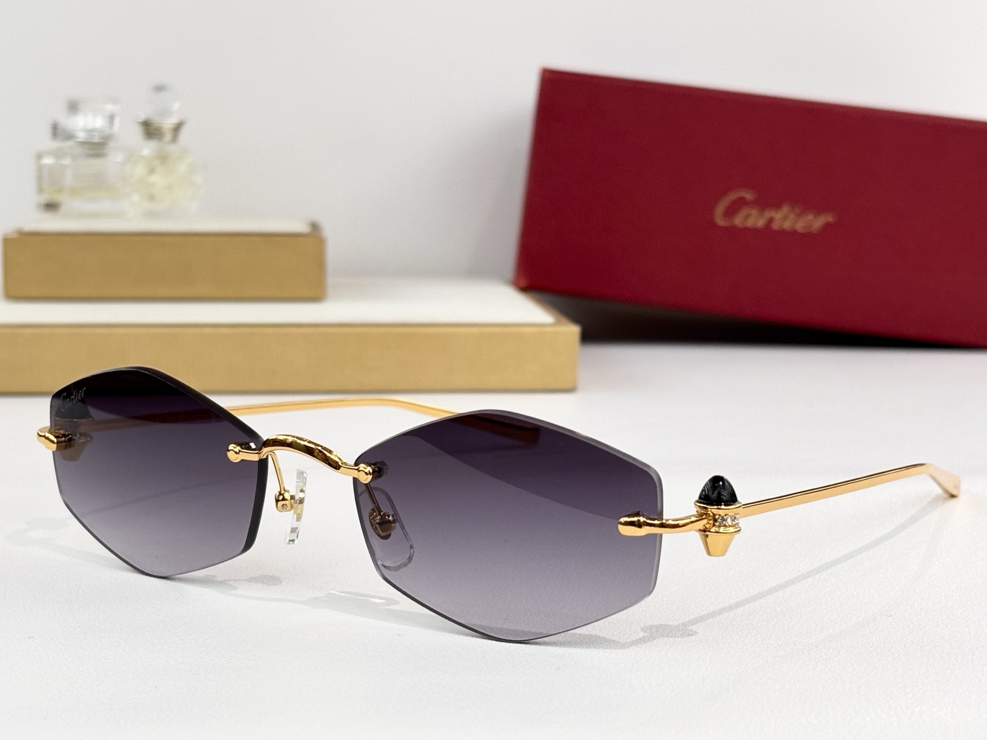 CartierMOD：CT0651SSize：57口18 140