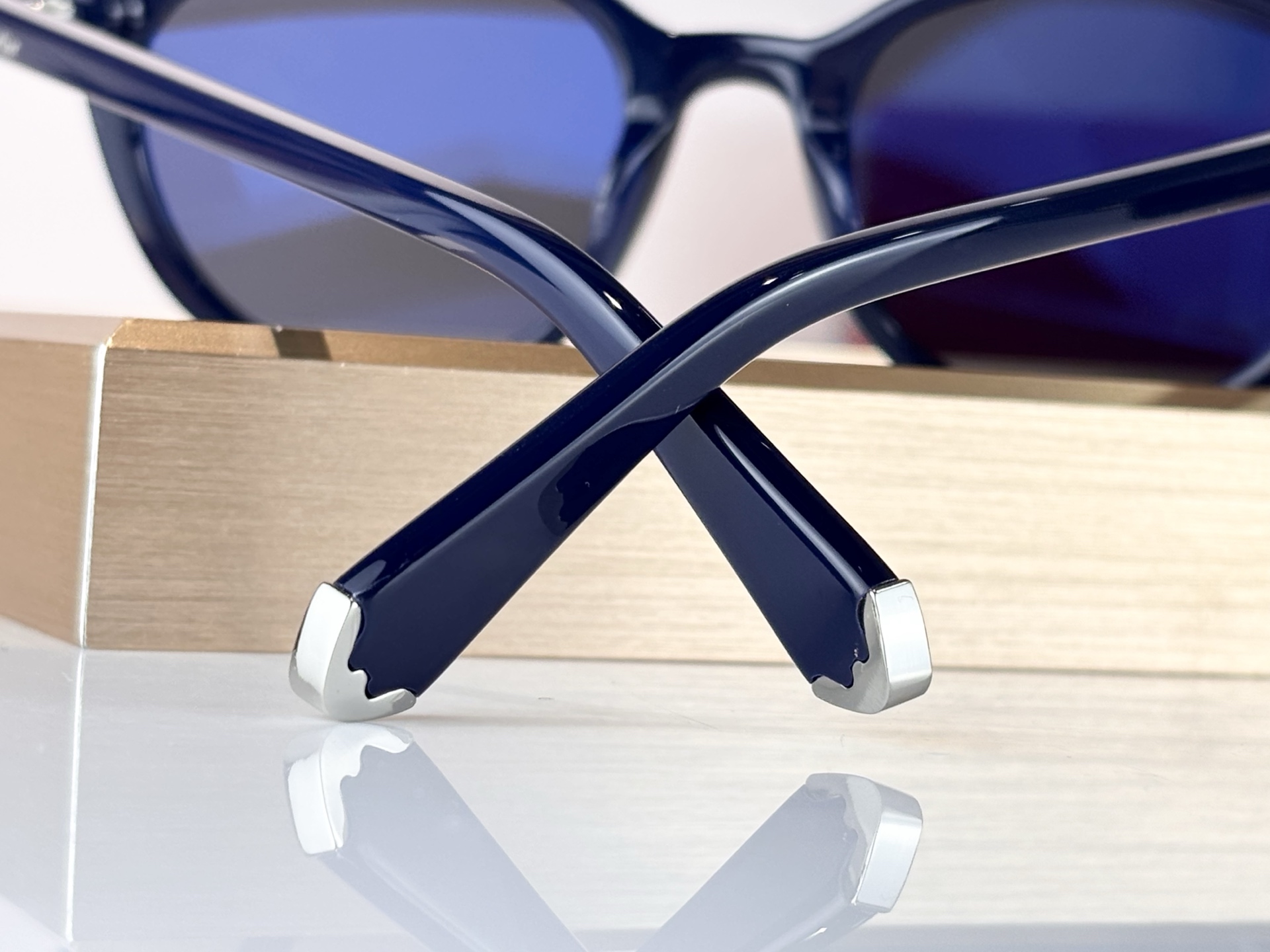 Cartier内部蓝膜MOD：CT0584SSize：49口21-145