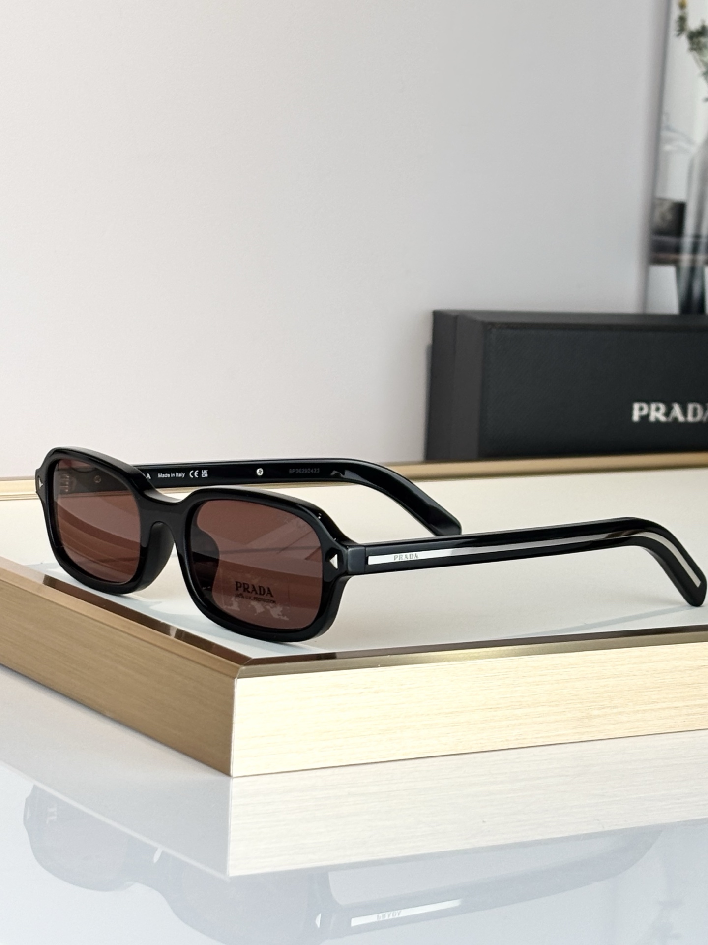 PRADAMOD:PR D06SSize:52口21 145