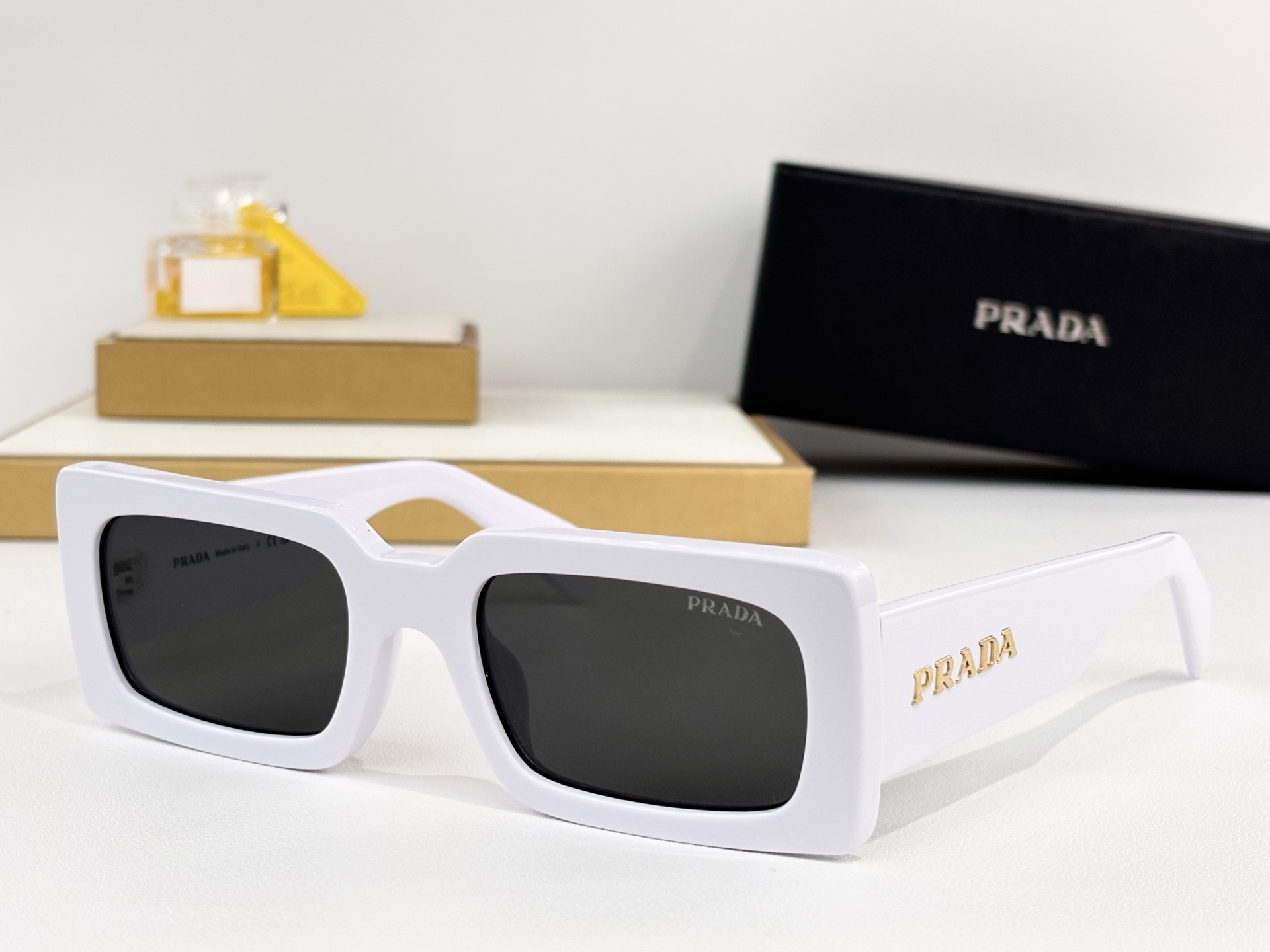 PRADAMOD：SPR A07SSize：52口20-145