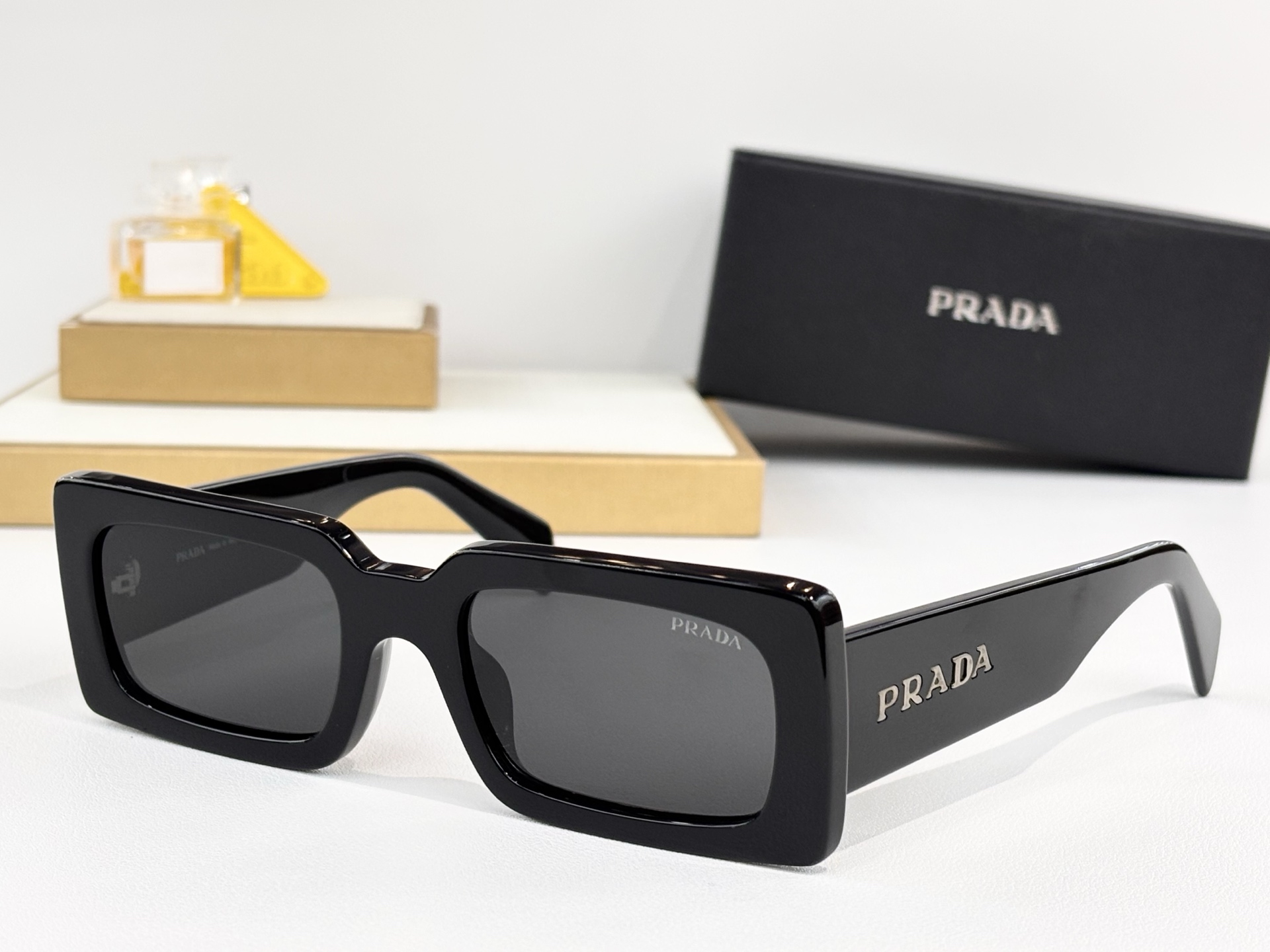 PRADAMOD：SPR A07SSize：52口20-145