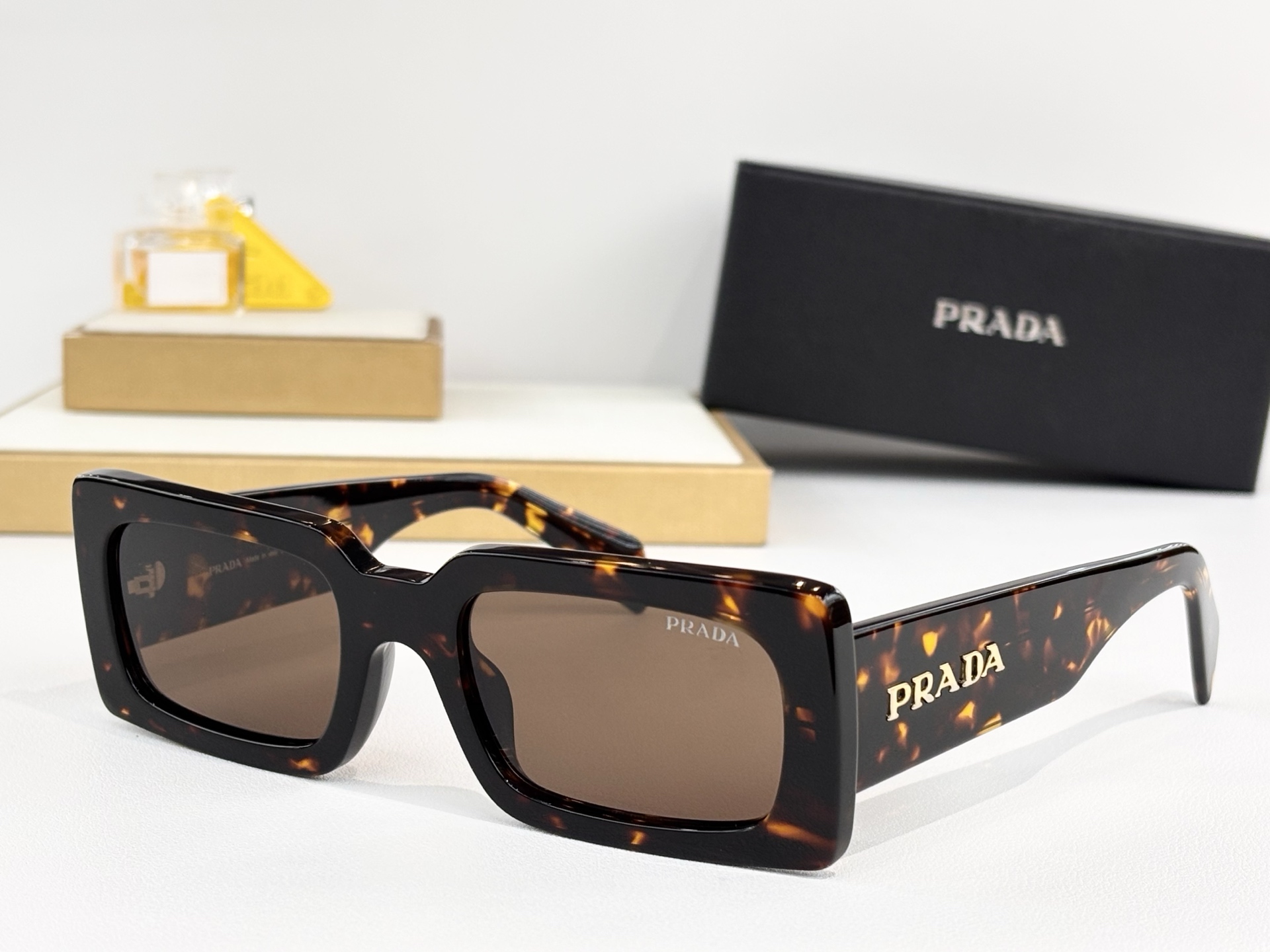 PRADAMOD：SPR A07SSize：52口20-145