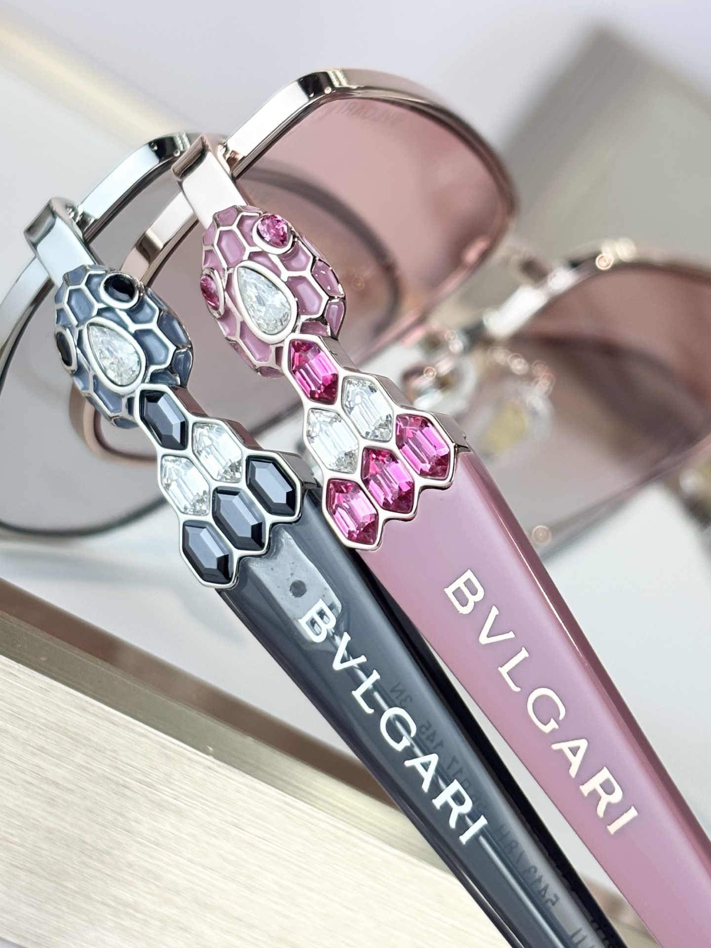 BVLGAR*MODEL：BV 1809LUSIZE：56口17-145