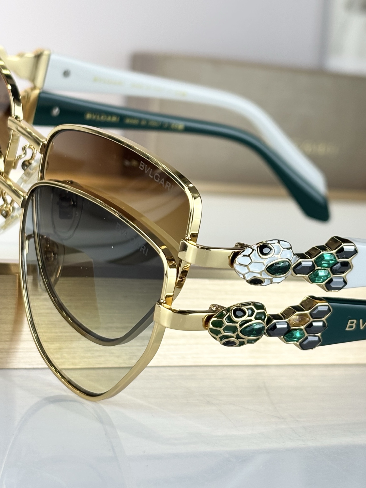 BVLGAR*MODEL：BV 1809LUSIZE：56口17-145