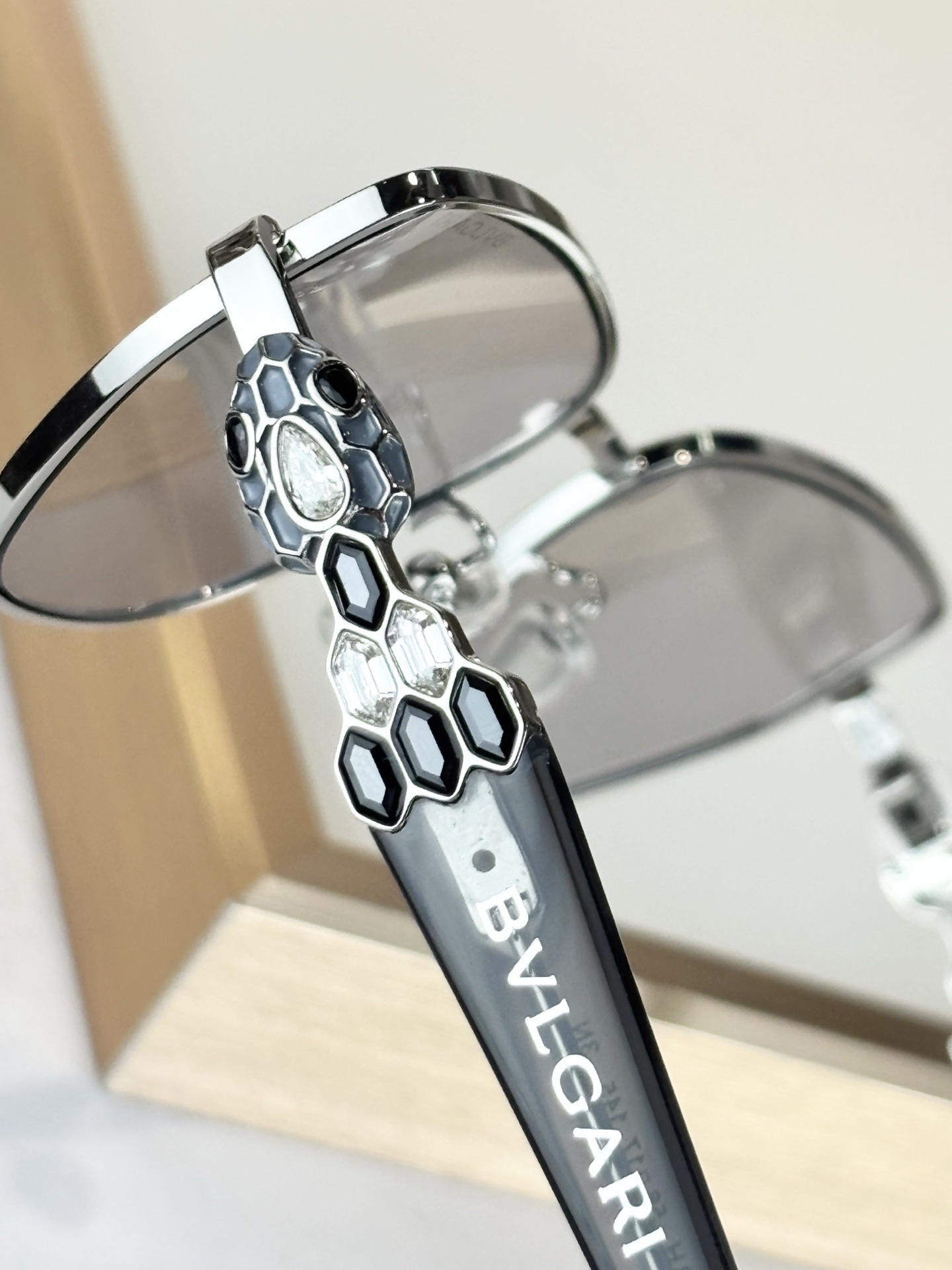 BVLGAR*MODEL：BV 1809LUSIZE：56口17-145