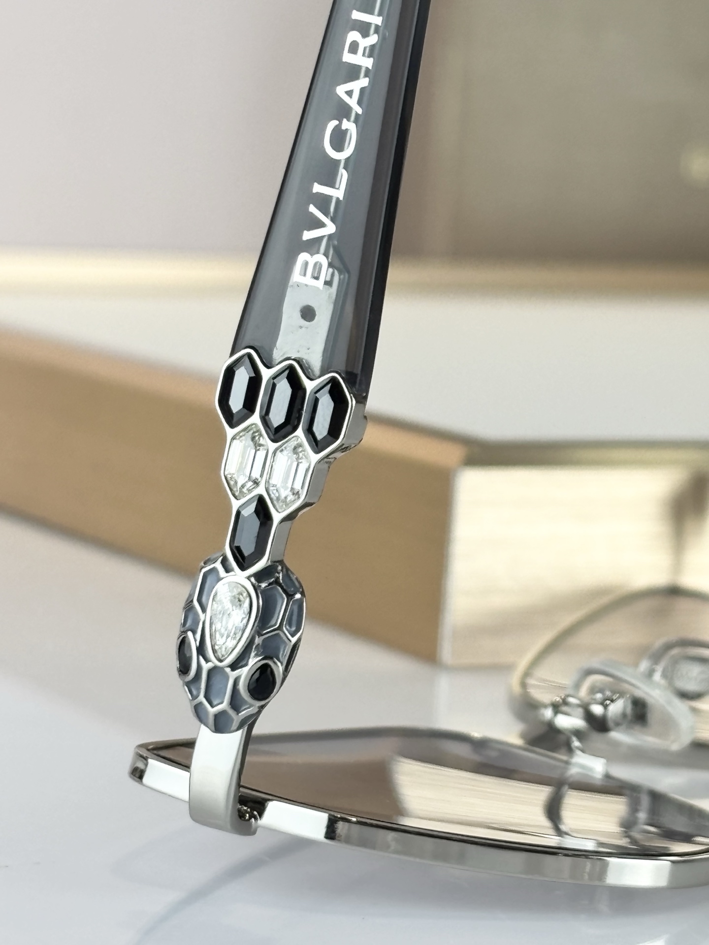 BVLGAR*MODEL：BV 1809LUSIZE：56口17-145