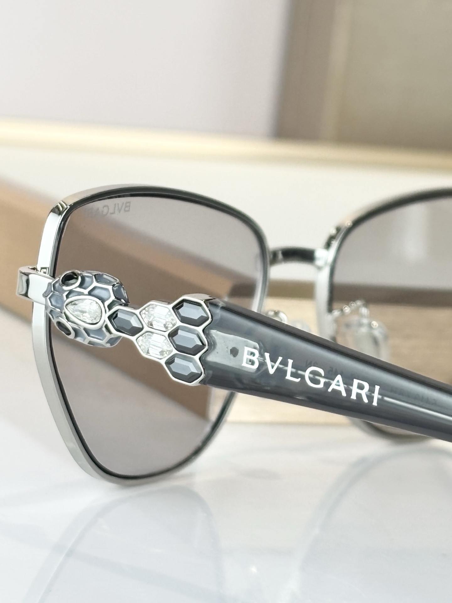 BVLGAR*MODEL：BV 1809LUSIZE：56口17-145