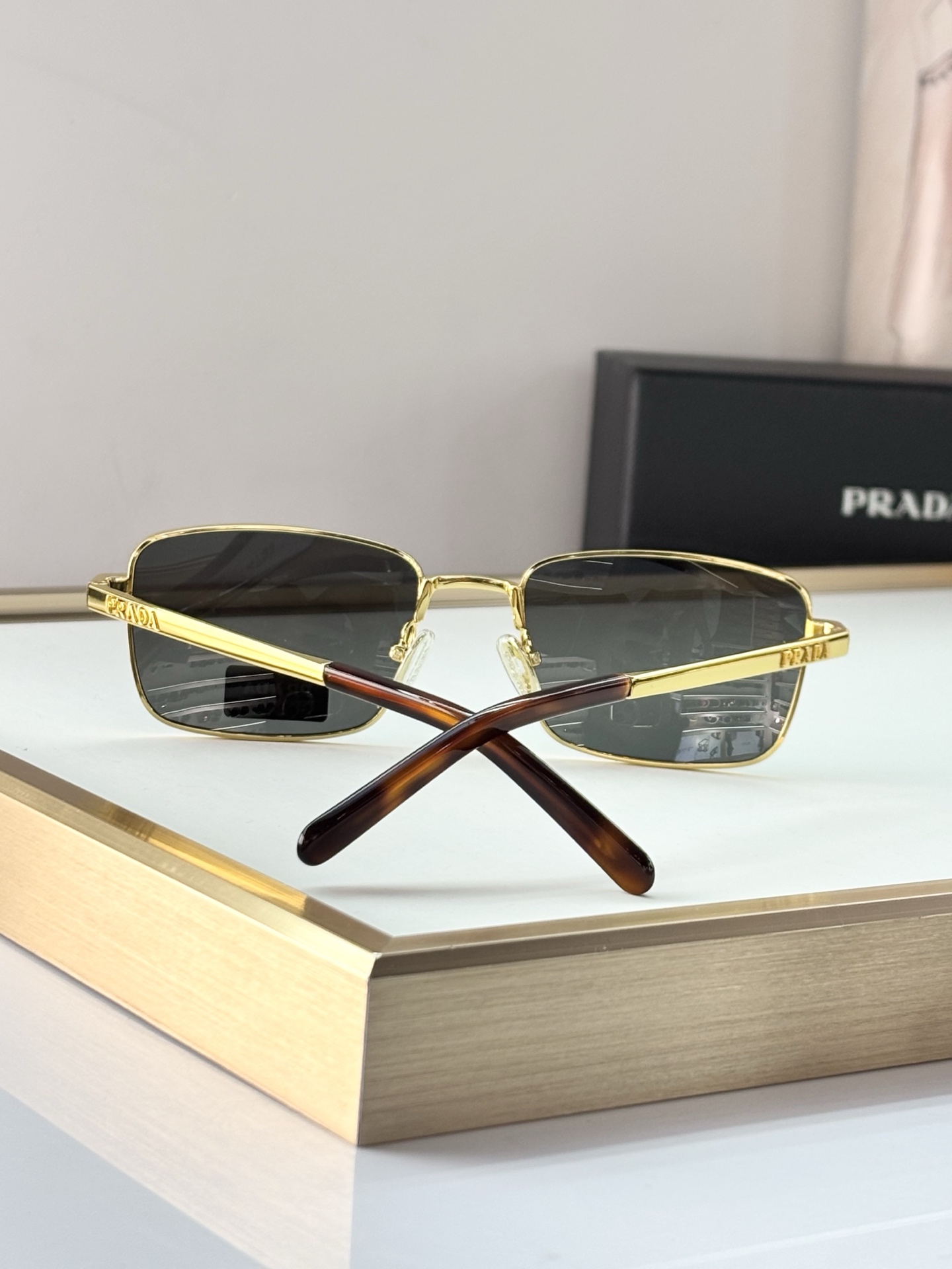 PRADAMODEL：PR D54SSIZE：55口19-140