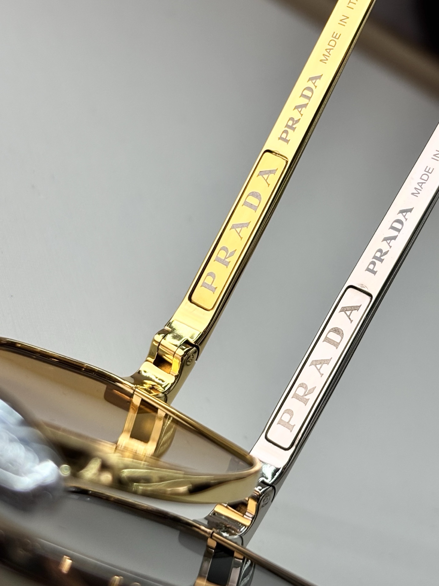 PRADAMODEL：PR D53SSIZE：55口19-140