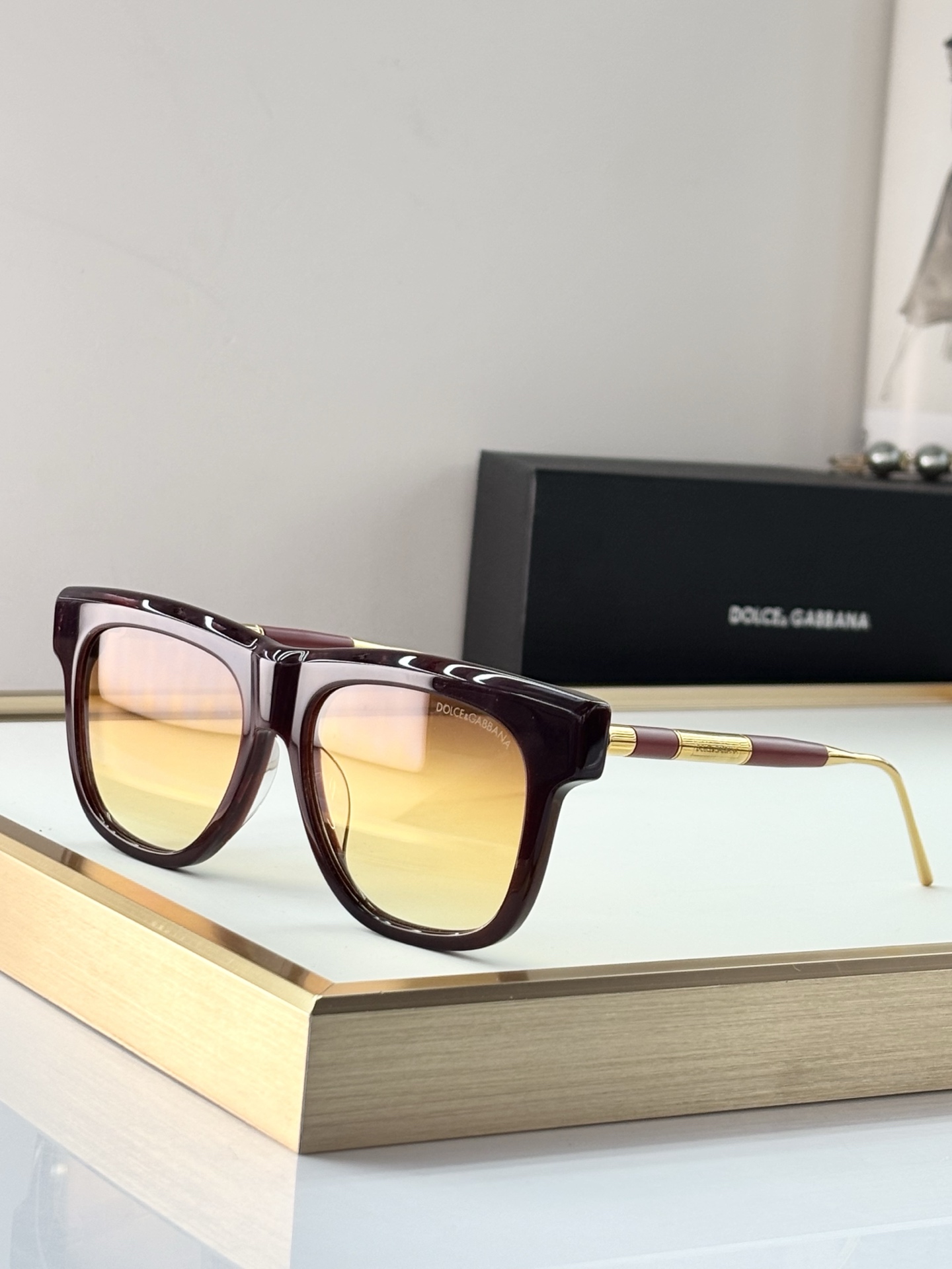 DOLCE&GABBANAMod：DG4522SSize：56口17-147