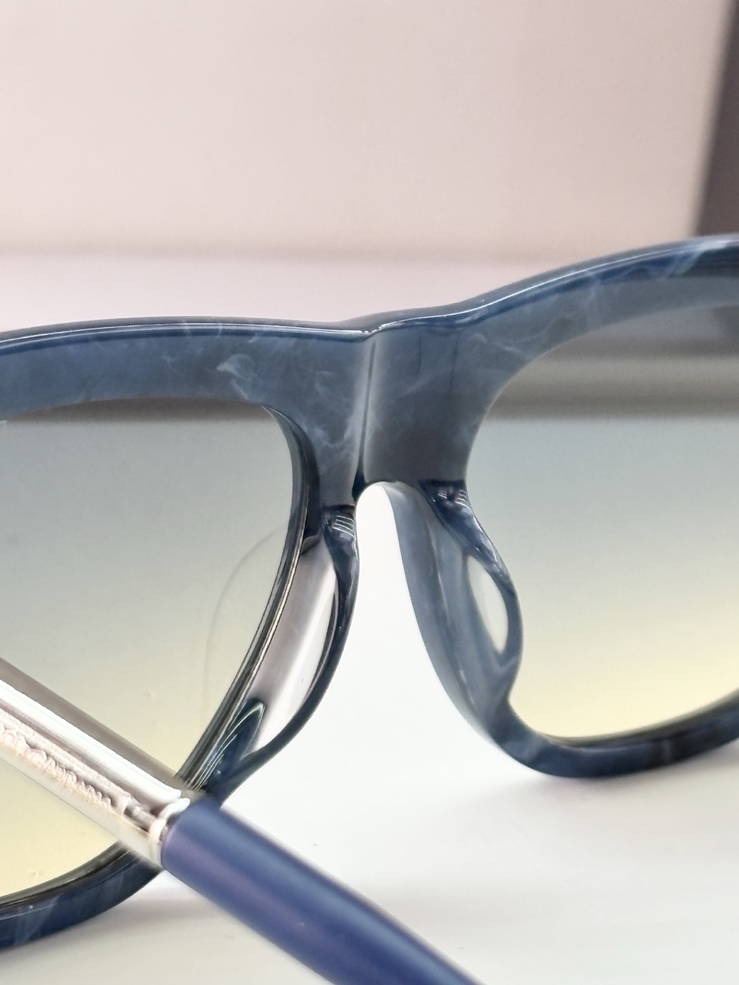 DOLCE&GABBANAMod：DG4522SSize：56口17-147