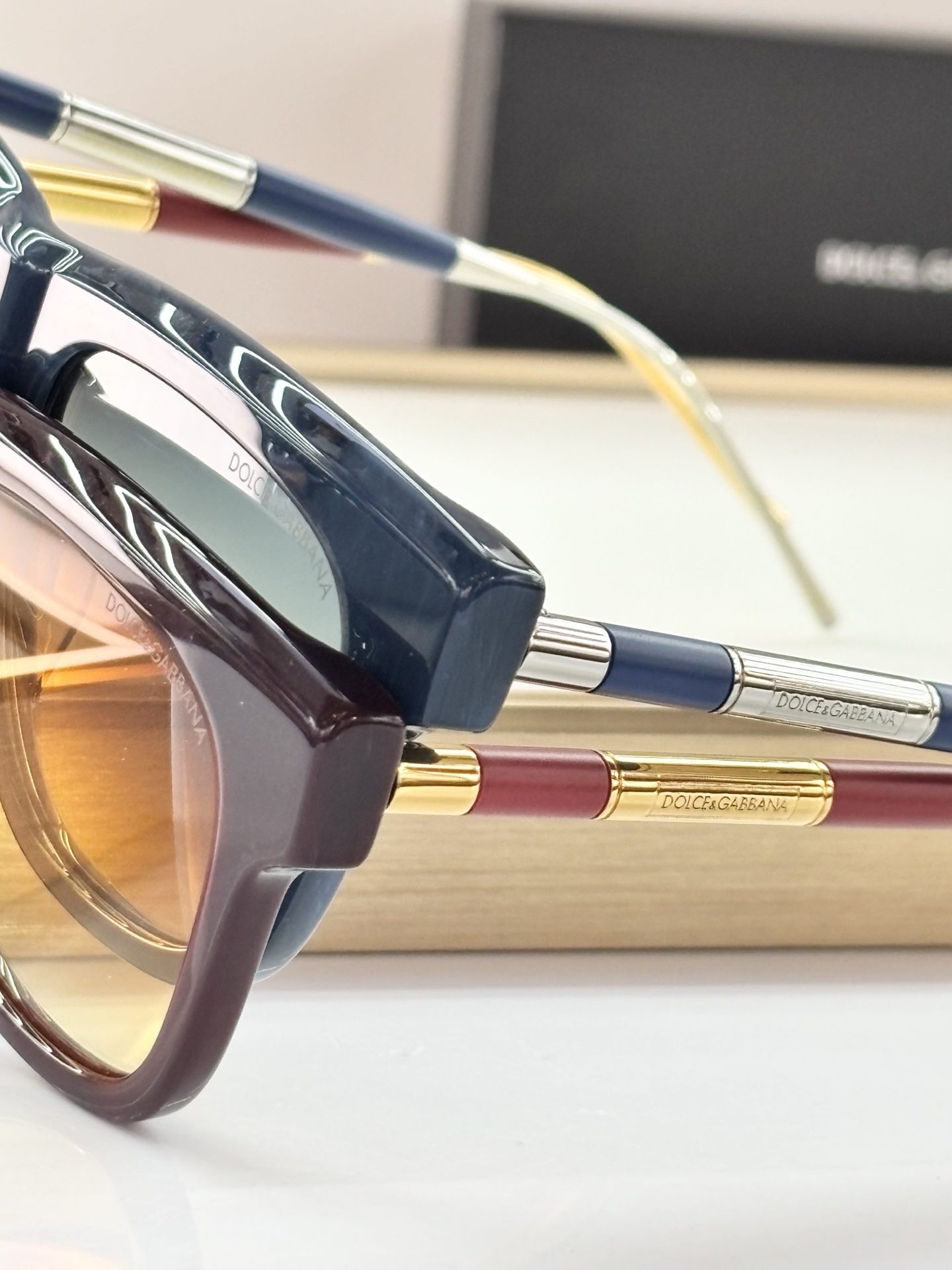 DOLCE&GABBANAMod：DG4522SSize：56口17-147