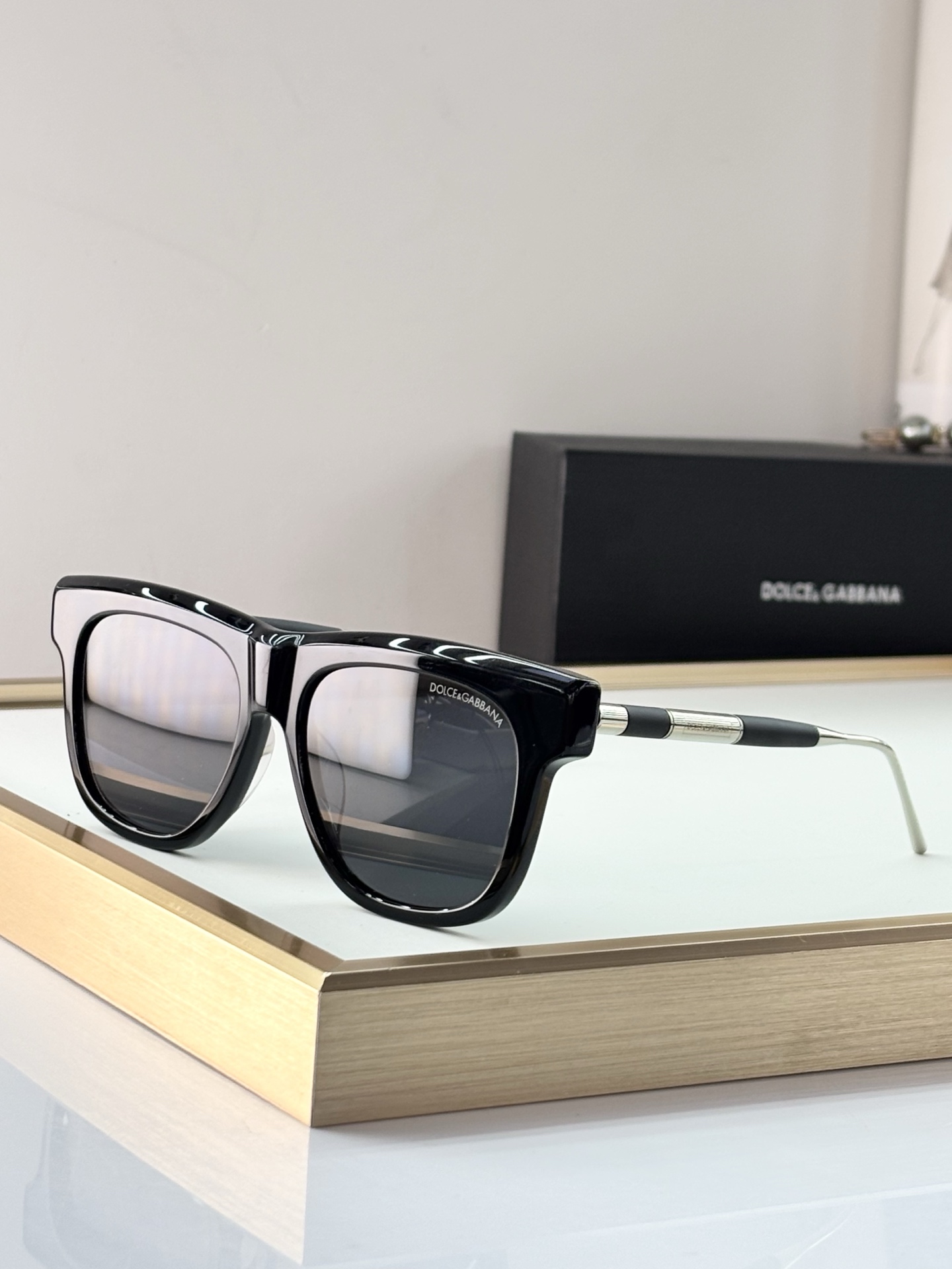 DOLCE&GABBANAMod：DG4522SSize：56口17-147