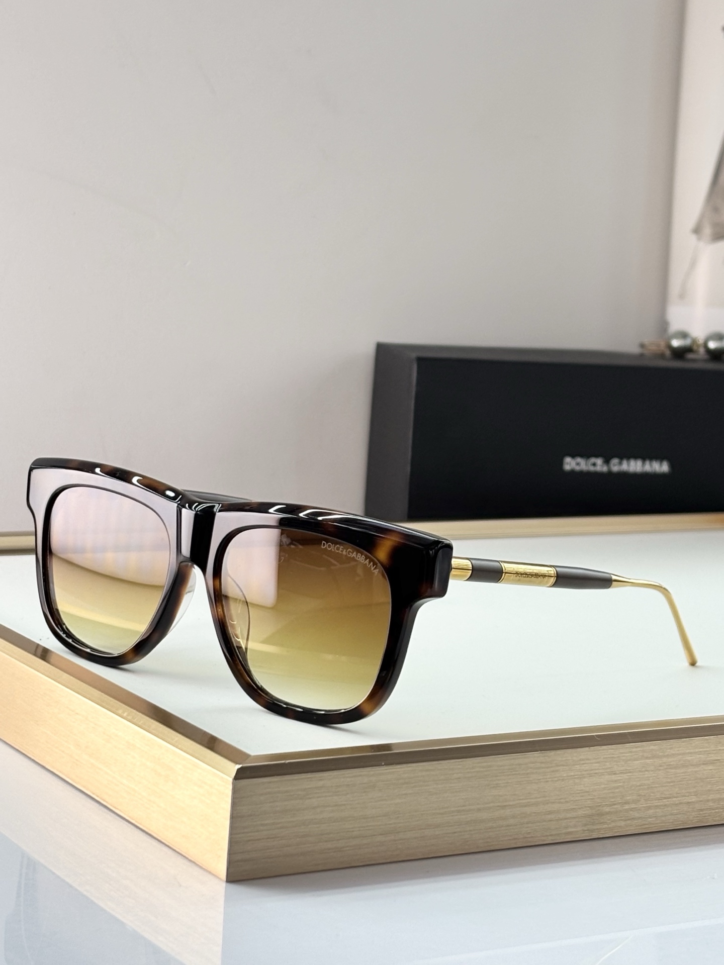 DOLCE&GABBANAMod：DG4522SSize：56口17-147