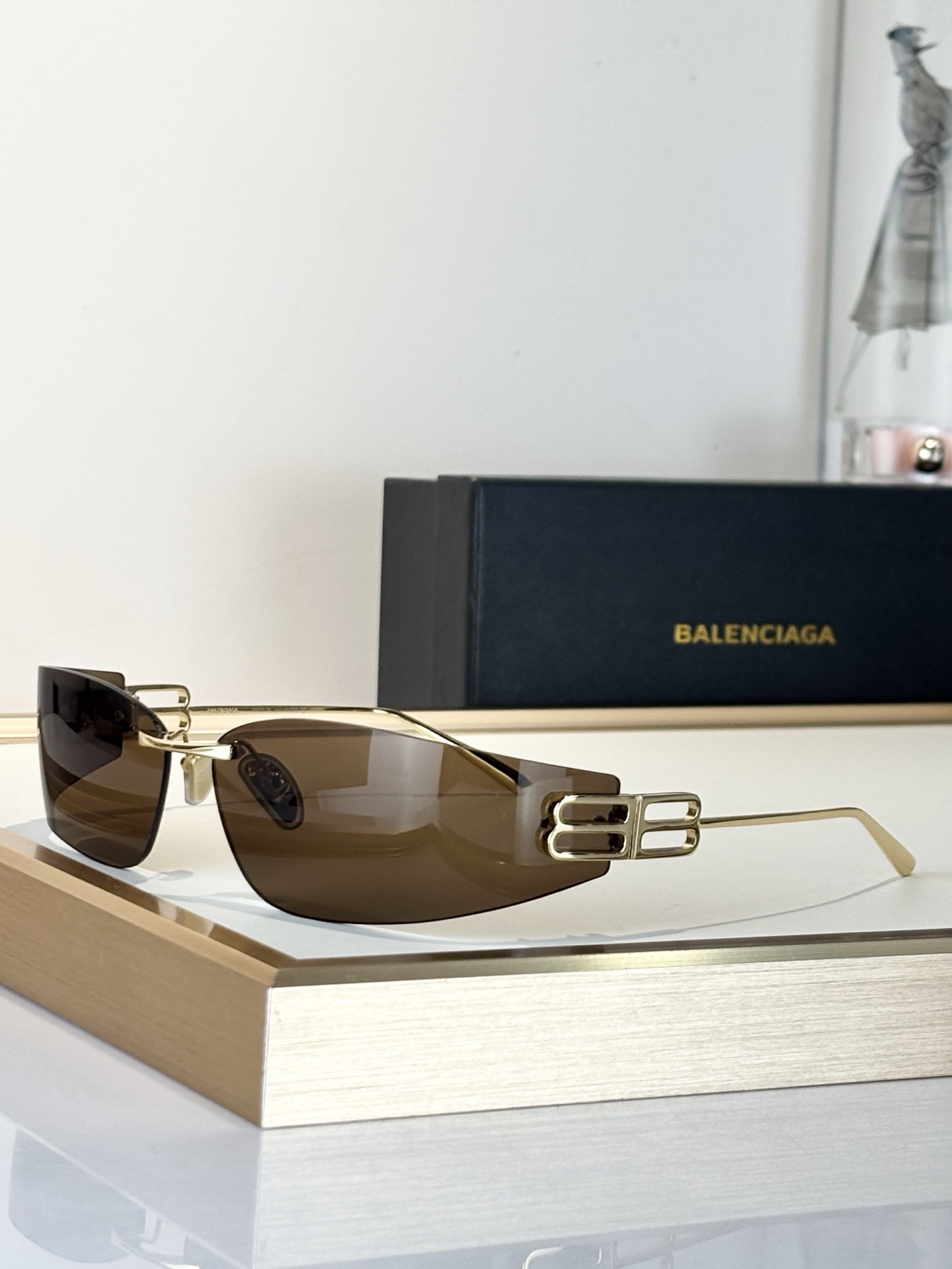 BALENCIAG* Mod：BB0484SSize：76-15-120。