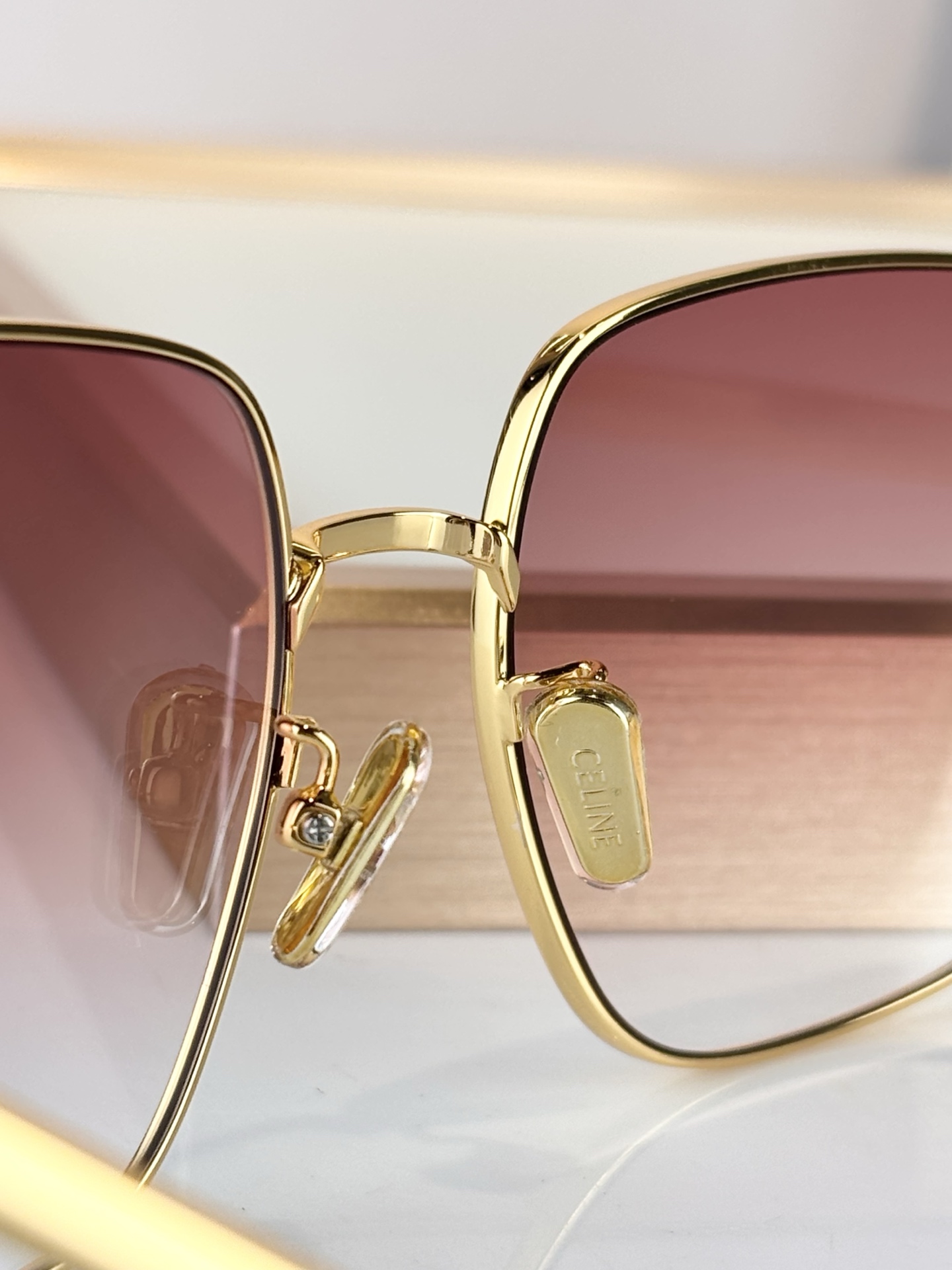 CELINEMOD：CL42130USize：59口18-145