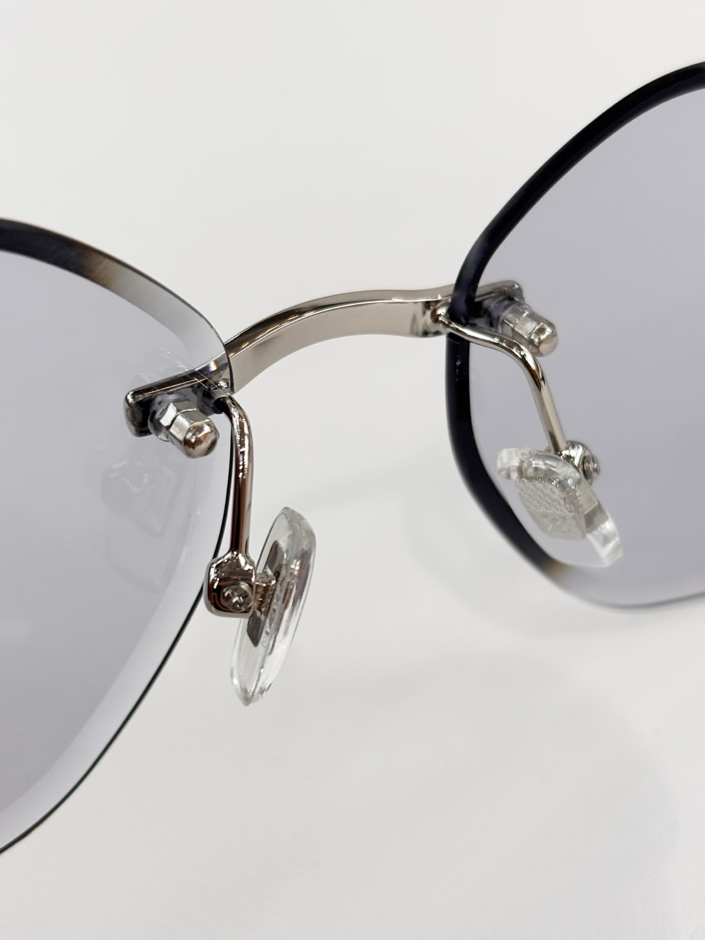 LOUIS VUITTO*MODEL：Z21945ESIZE：60口17-145