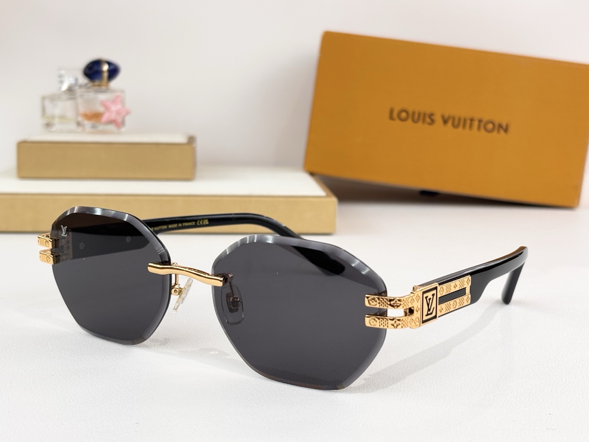 LOUIS VUITTO*MODEL：Z21945ESIZE：60口17-145