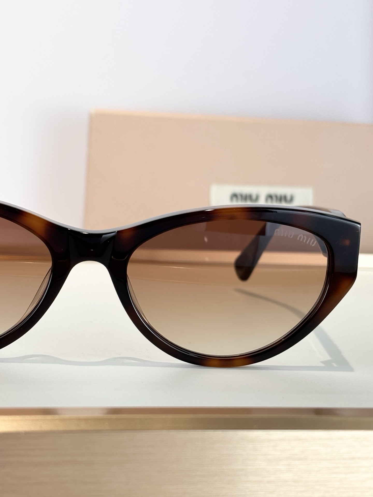 MIU MIUMOD：Smu71wSize：55口19-145