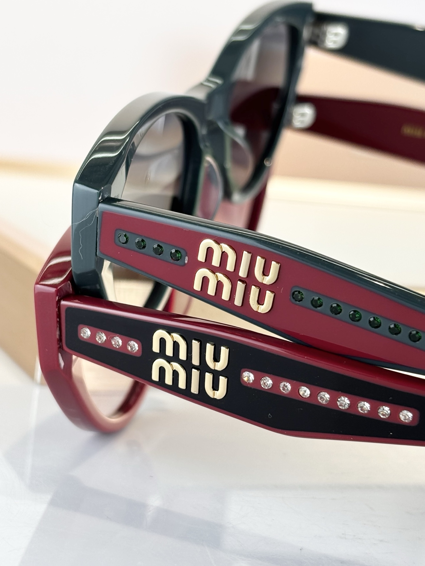 MIU MIUMOD：Smu71wSize：55口19-145