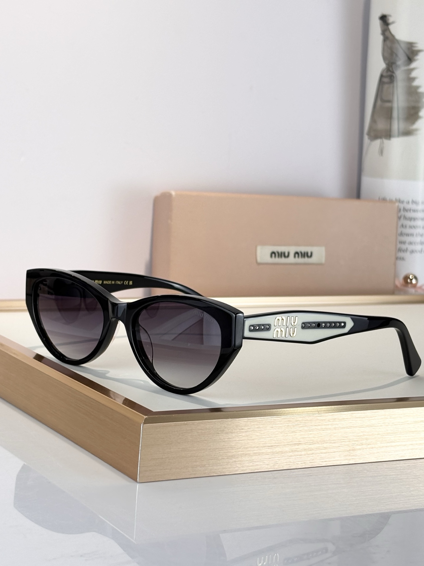 MIU MIUMOD：Smu71wSize：55口19-145