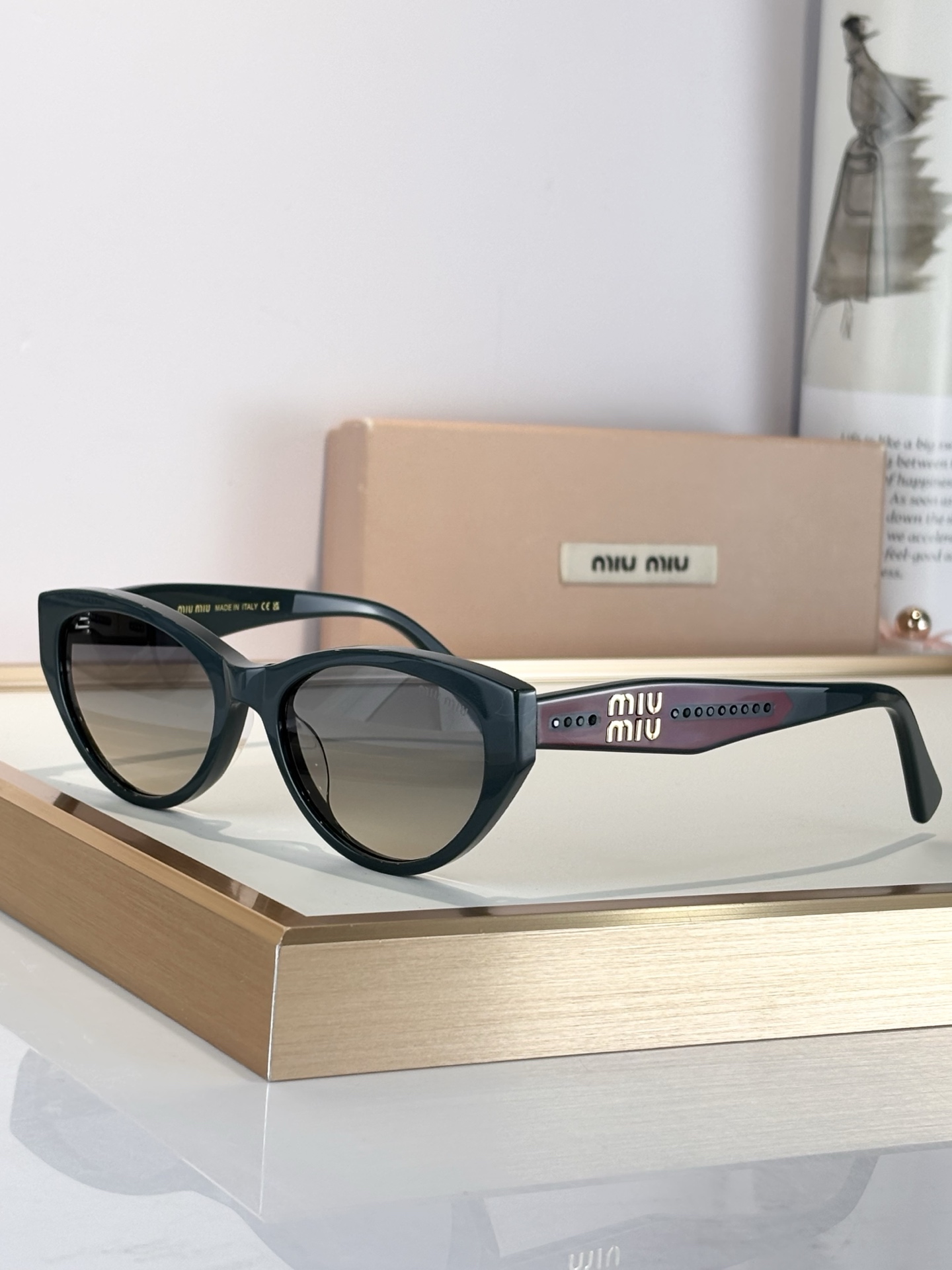 MIU MIUMOD：Smu71wSize：55口19-145