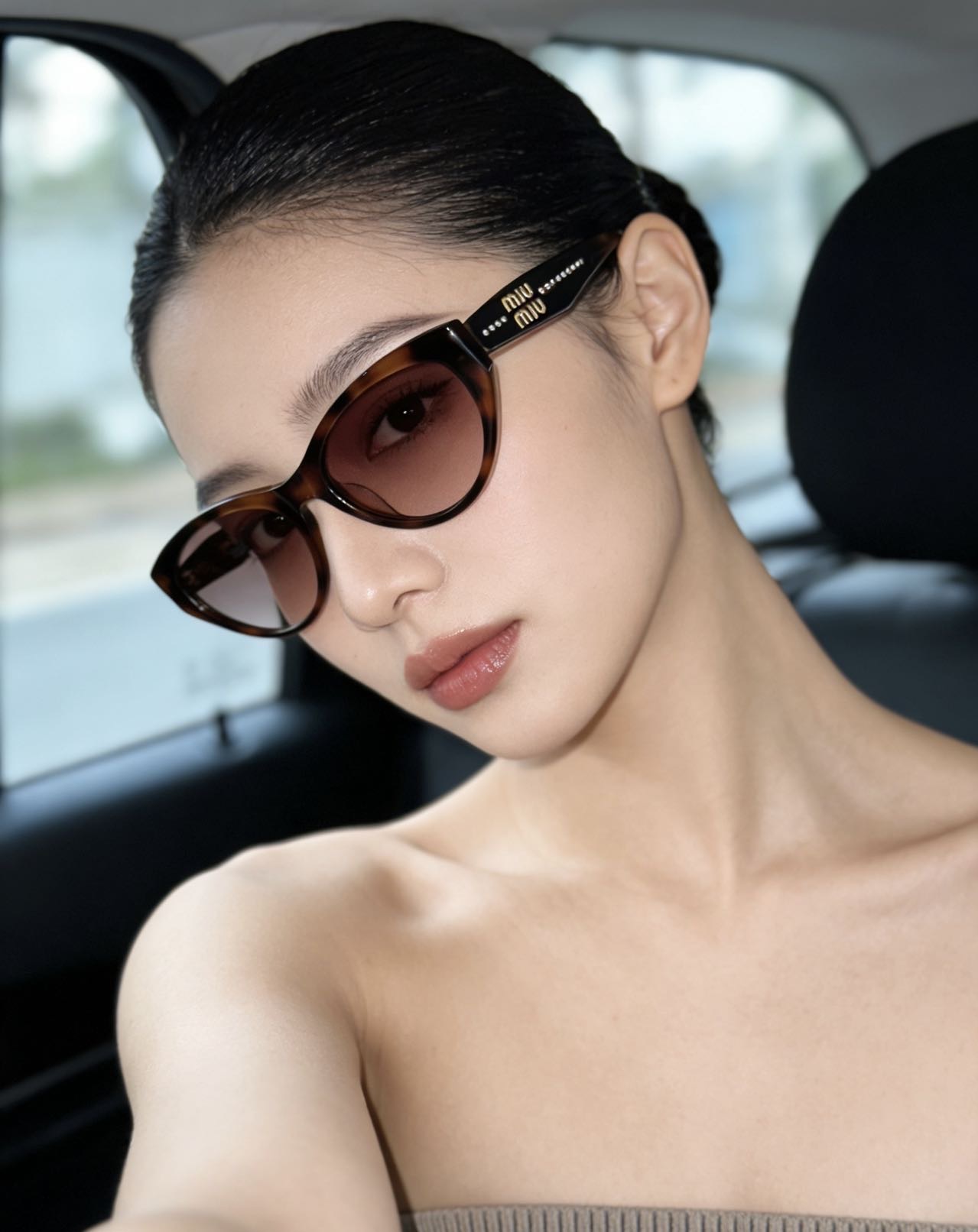 MIU MIUMOD：Smu71wSize：55口19-145