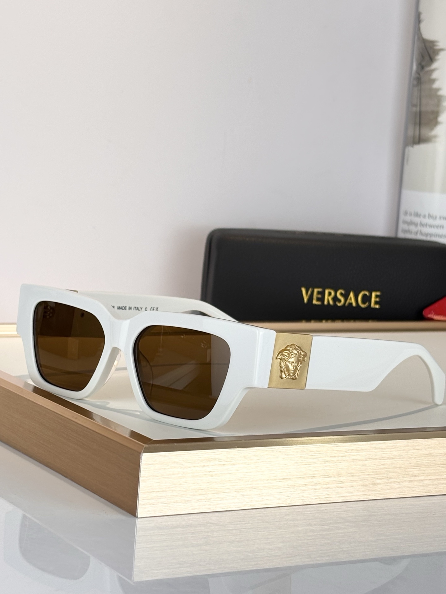 VERSAC*MODEL：MOD 4497SIZE：53口15-140