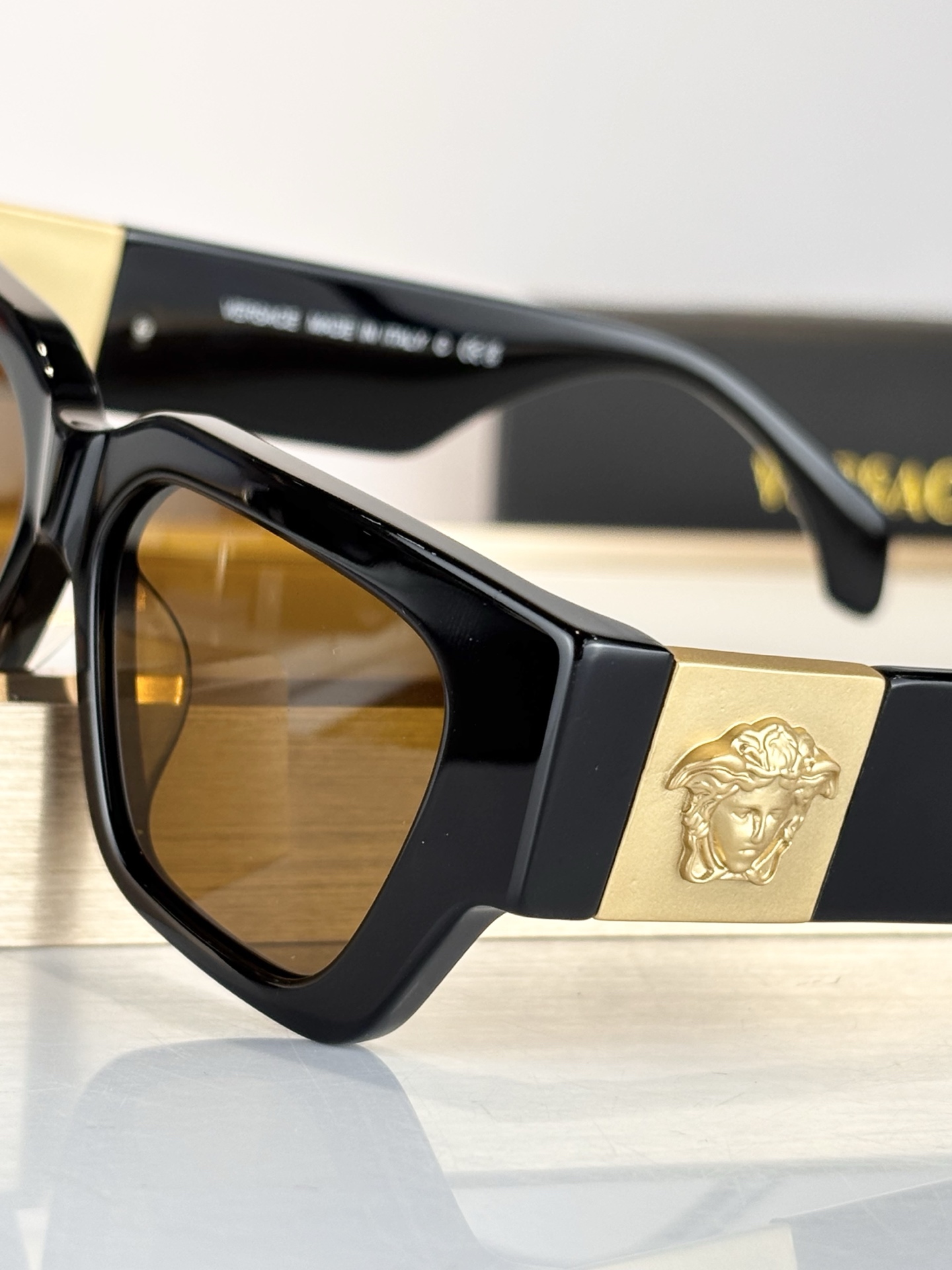 VERSAC*MODEL：MOD 4497SIZE：53口15-140