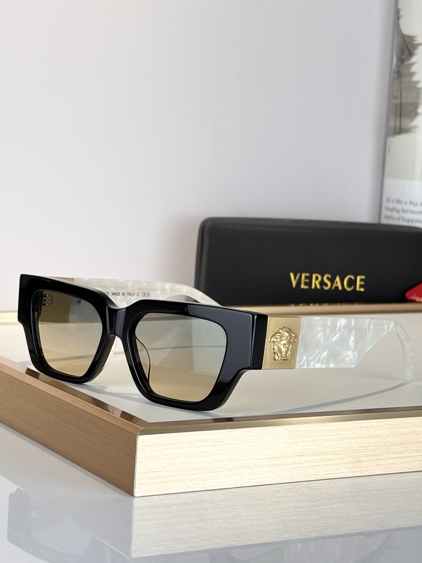 VERSAC*MODEL：MOD 4497SIZE：53口15-140