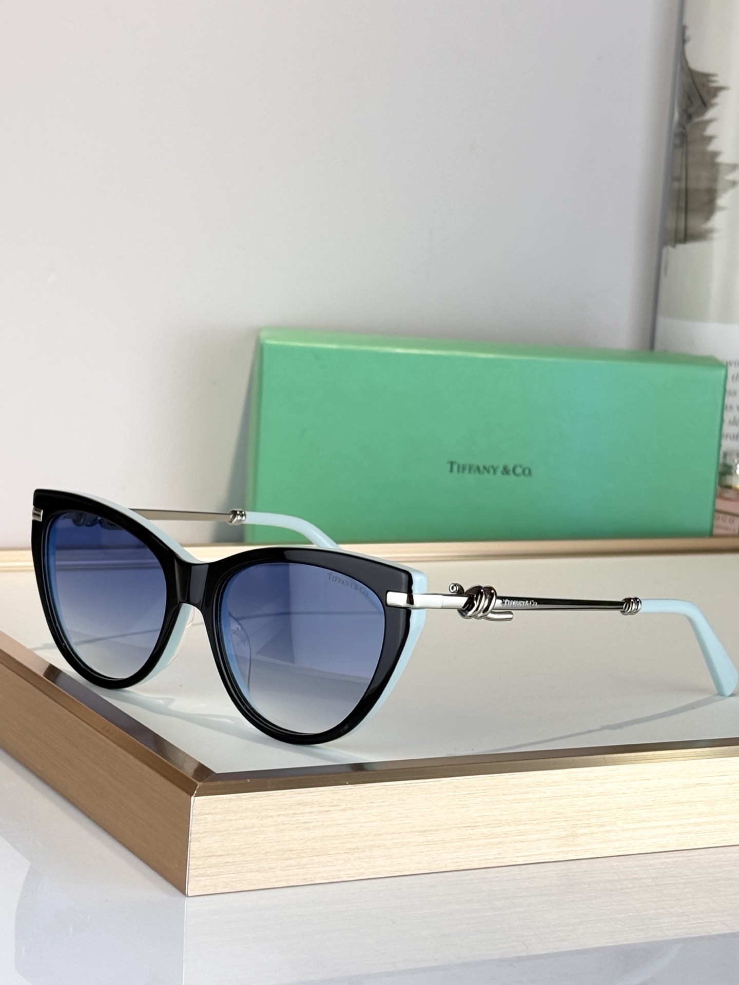 TIFFANY*Mod：TF4253Size：56口18-145