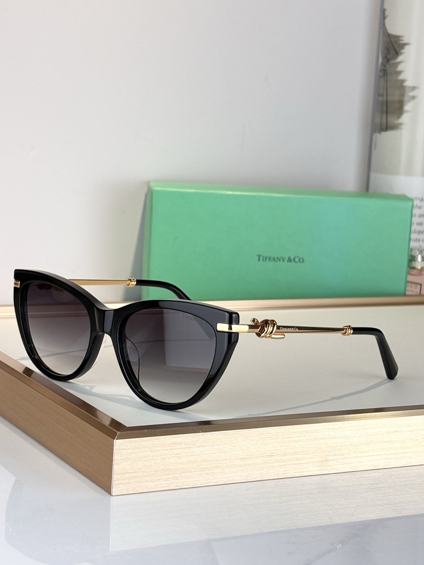 TIFFANY*Mod：TF4253Size：56口18-145