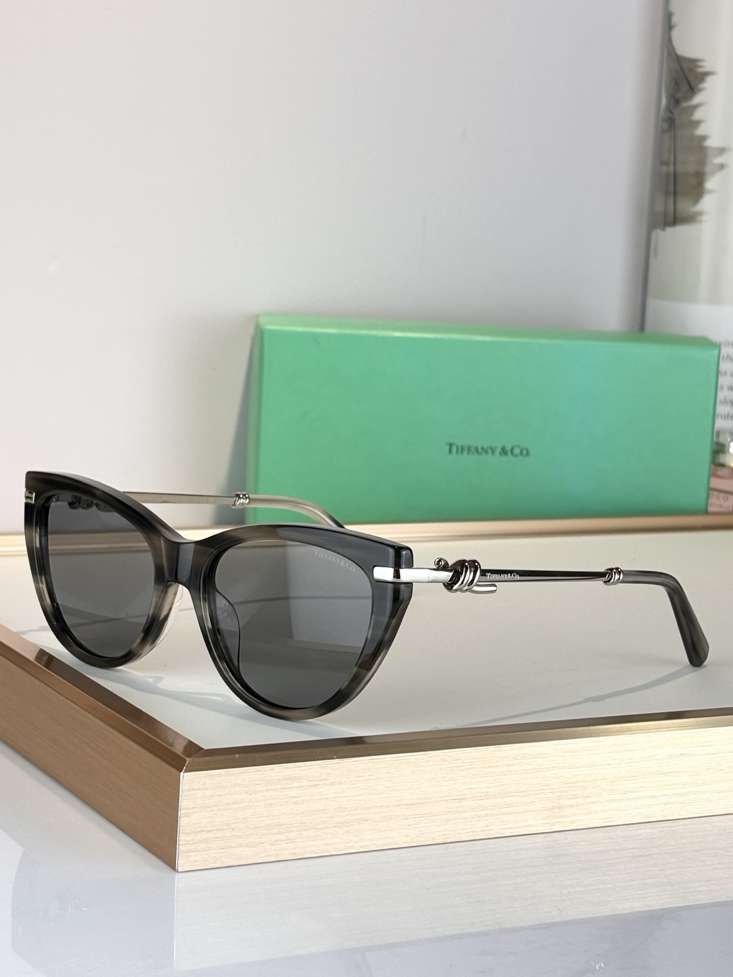 TIFFANY*Mod：TF4253Size：56口18-145