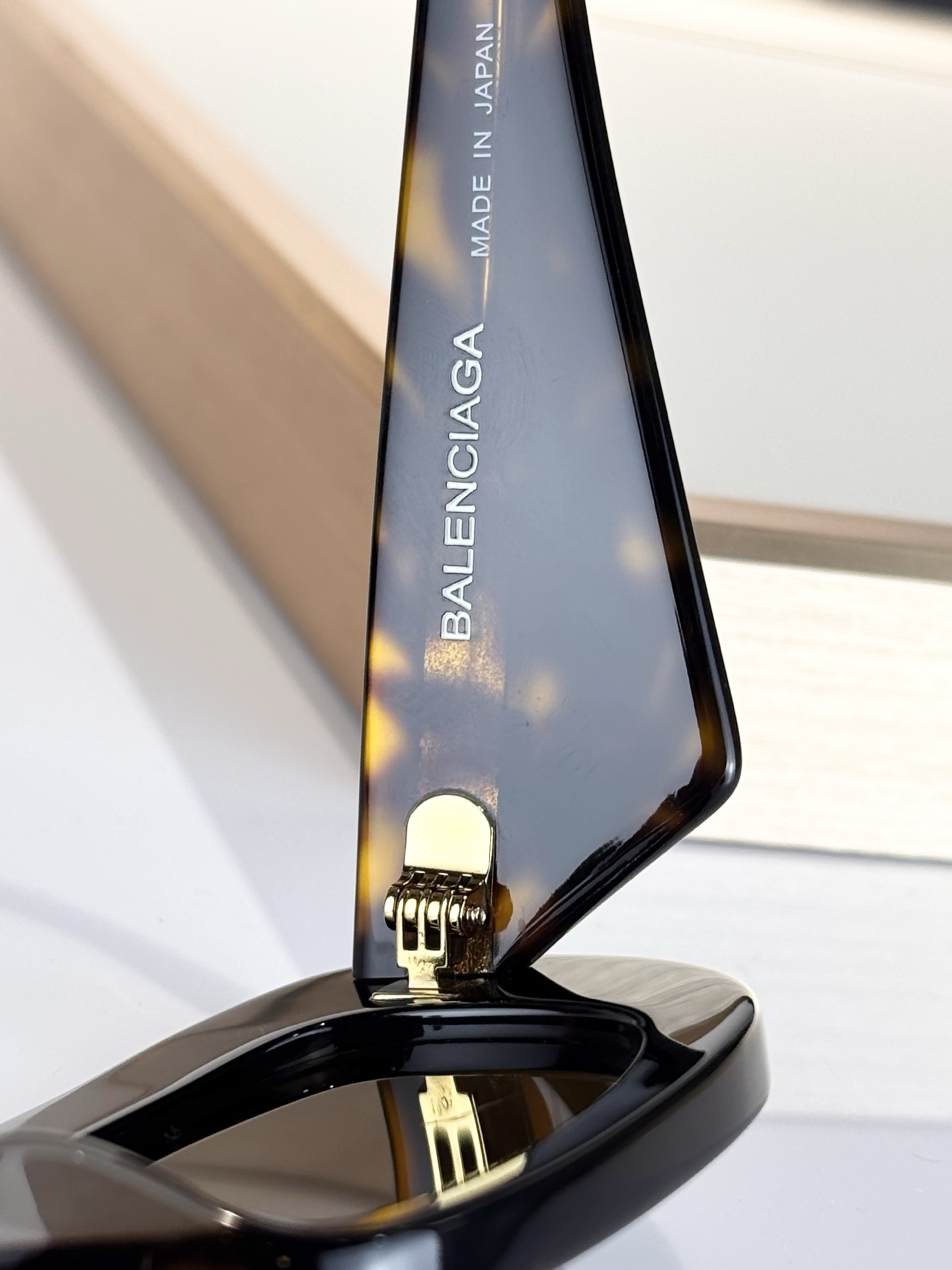 BALENCIAG* Mod：BB0504SSize：55口20-145