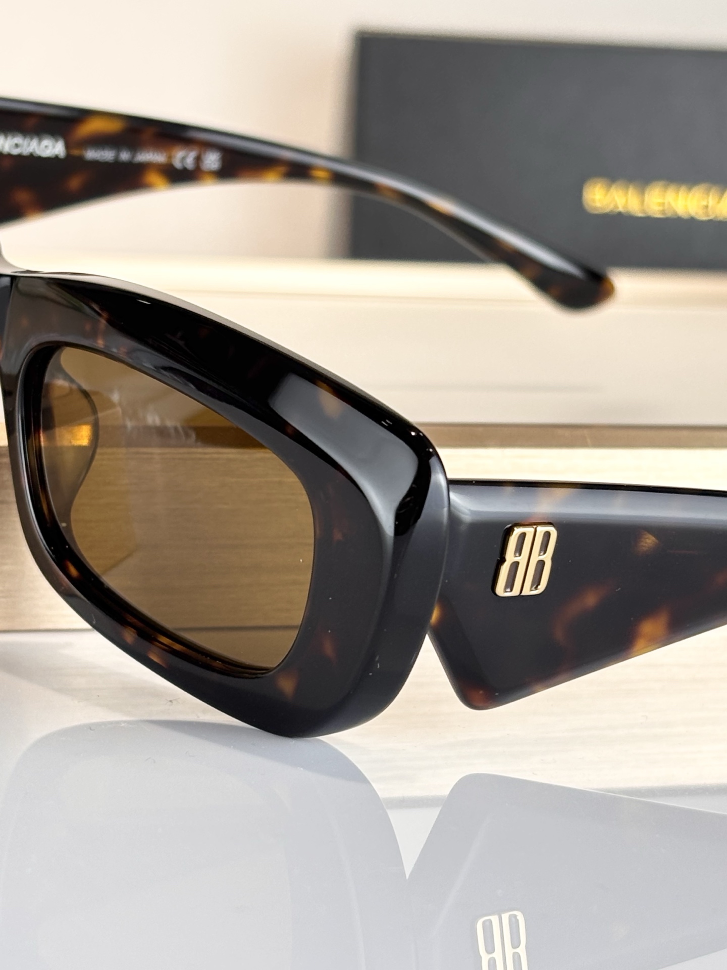 BALENCIAG* Mod：BB0504SSize：55口20-145