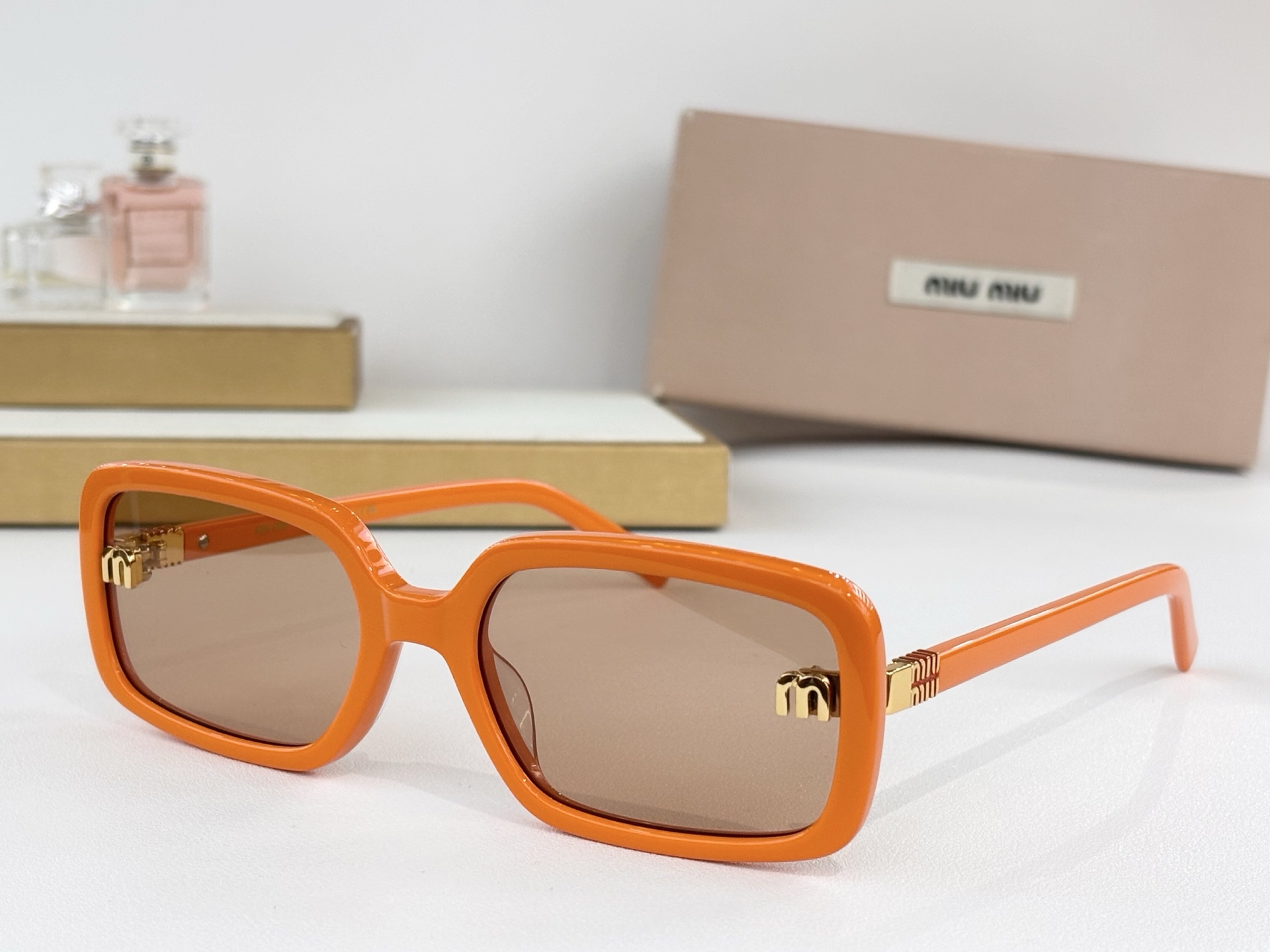 MIUMIUMOD：MU155AVSize：59口20-143