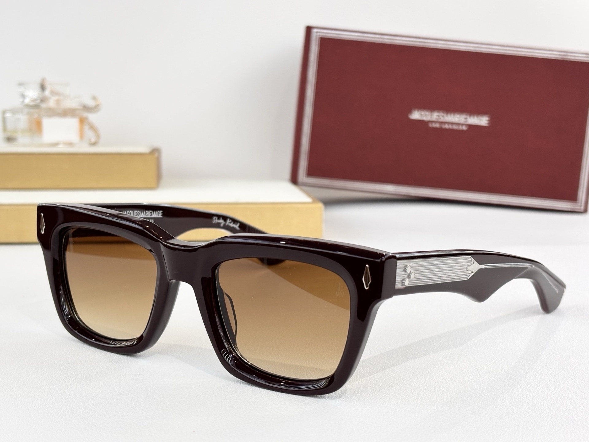 JACQUES MARIE MAGEMODEL：THE SHININGSIZE:50-22