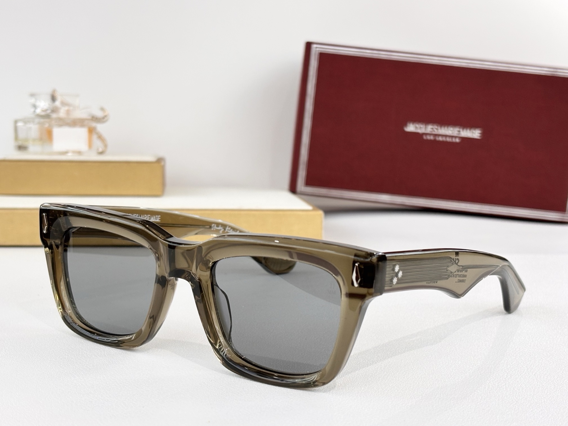 JACQUES MARIE MAGEMODEL：THE SHININGSIZE:50-22