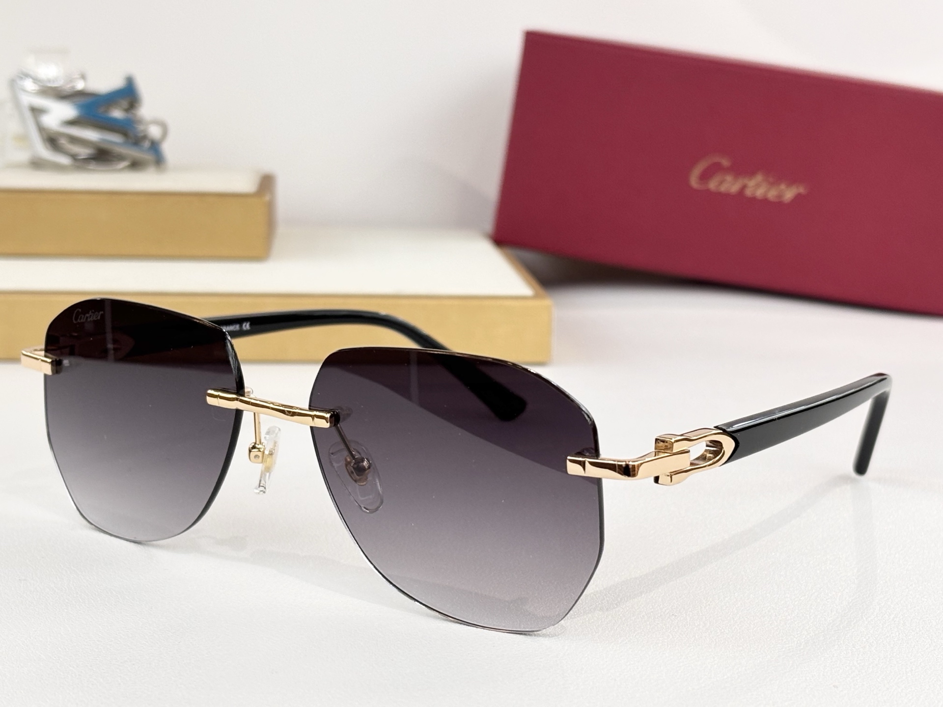 CartierMOD：CT0583SSize：57口18-145