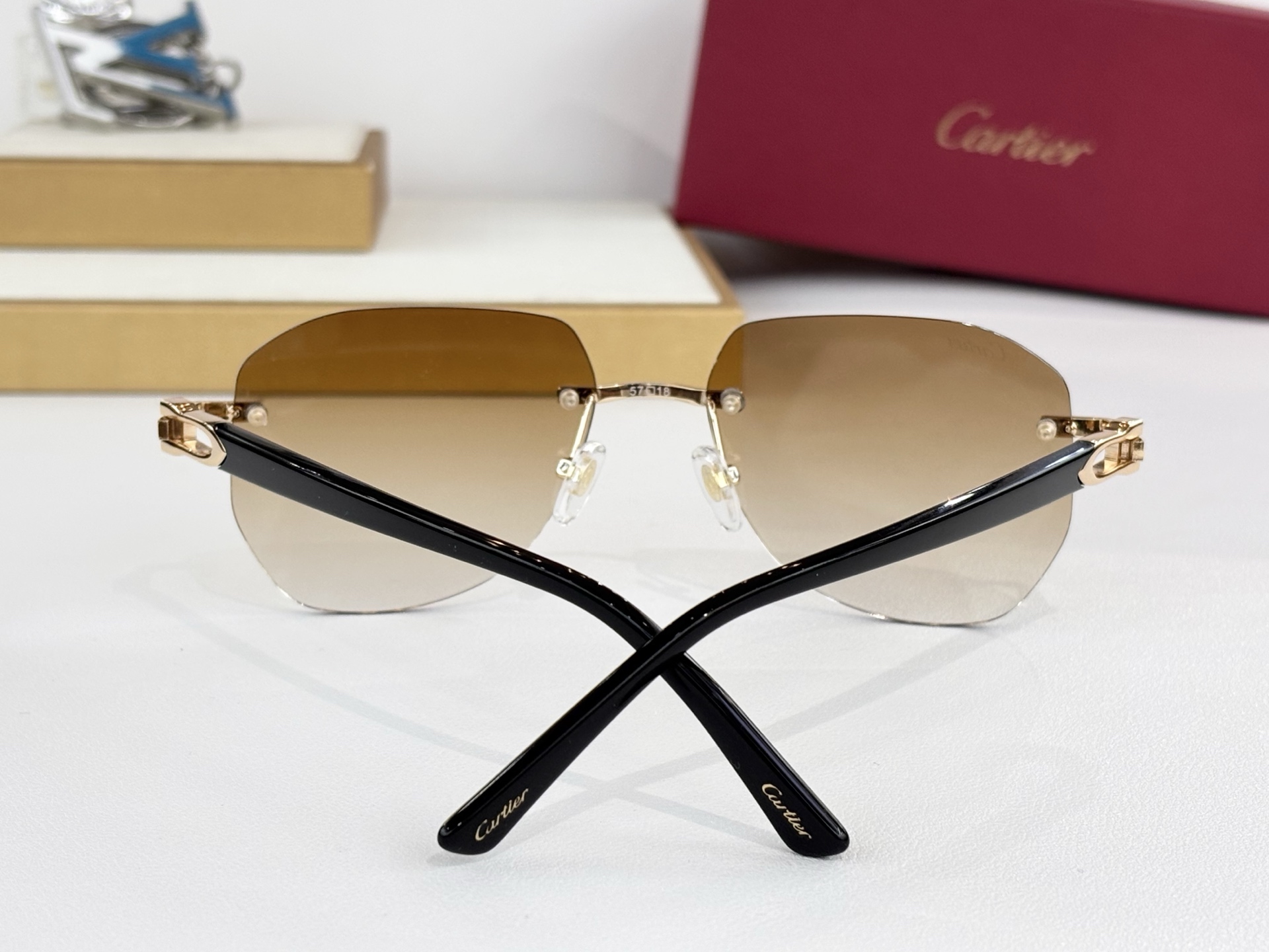 CartierMOD：CT0583SSize：57口18-145
