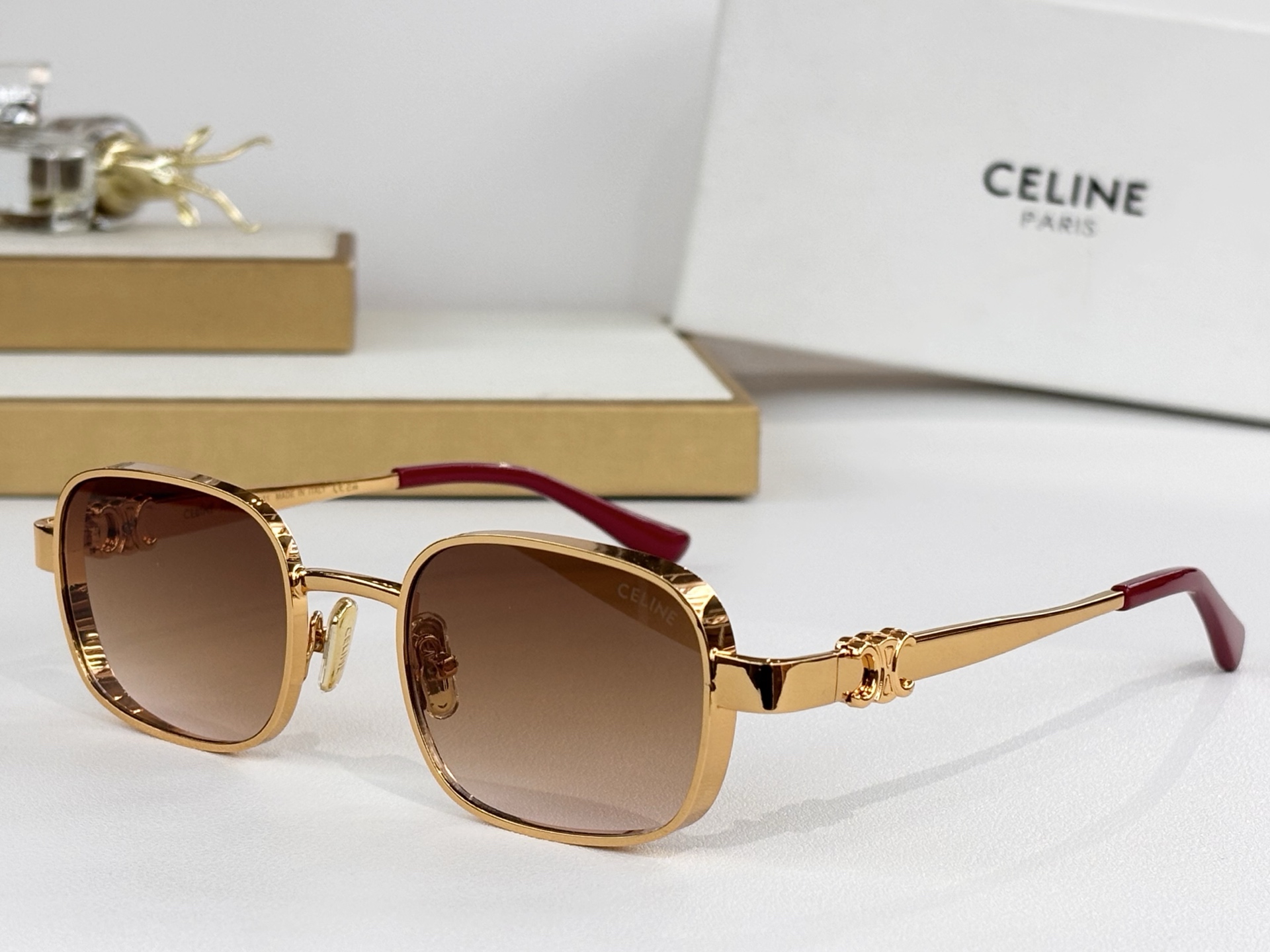 𝘾𝙀𝙇𝙄𝙉𝙀MOD：CL42142USize：50口21-143